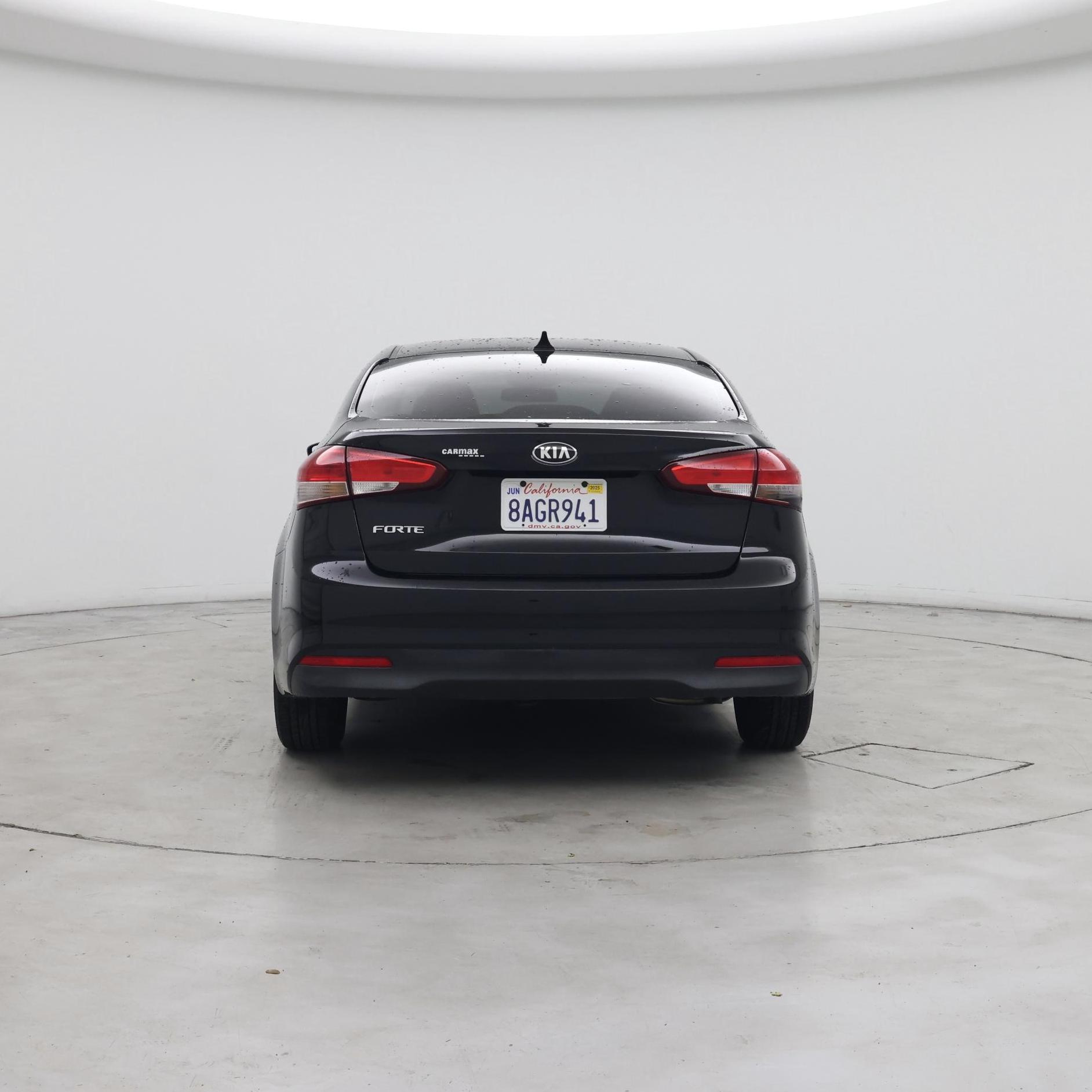 Thumbnail: 2017 Kia Forte - 6