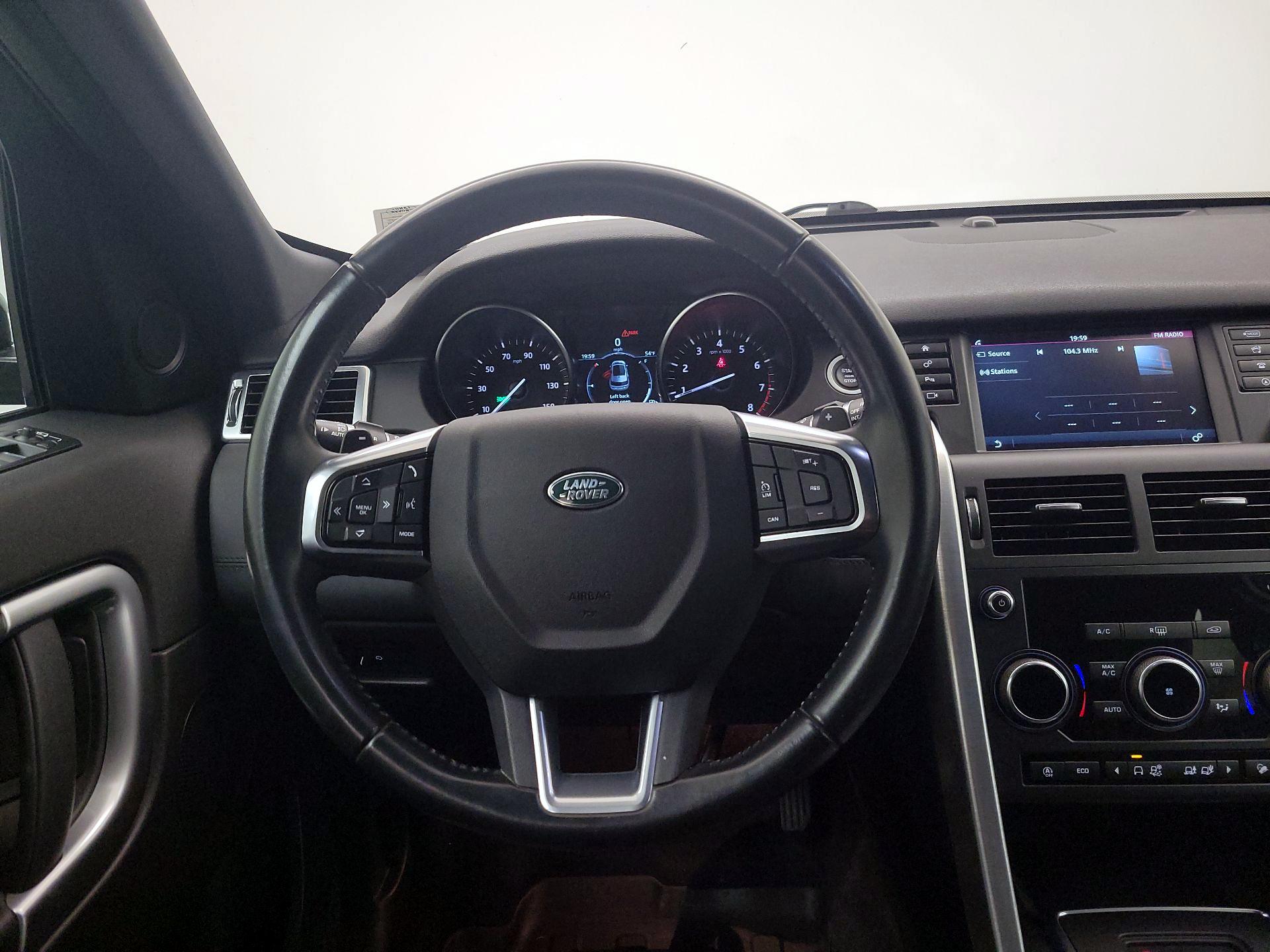 Thumbnail: 2018 Land Rover Discovery Sport - 10