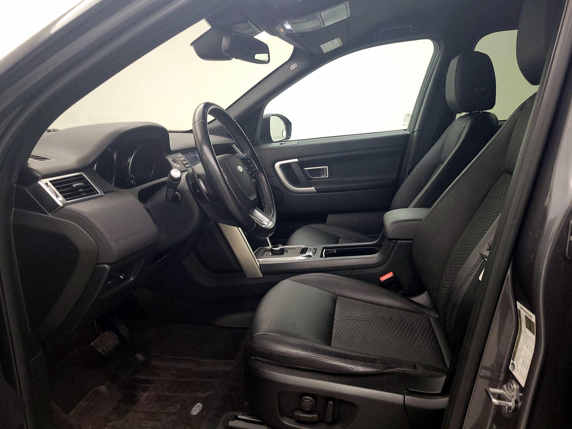 Thumbnail: 2018 Land Rover Discovery Sport - 11