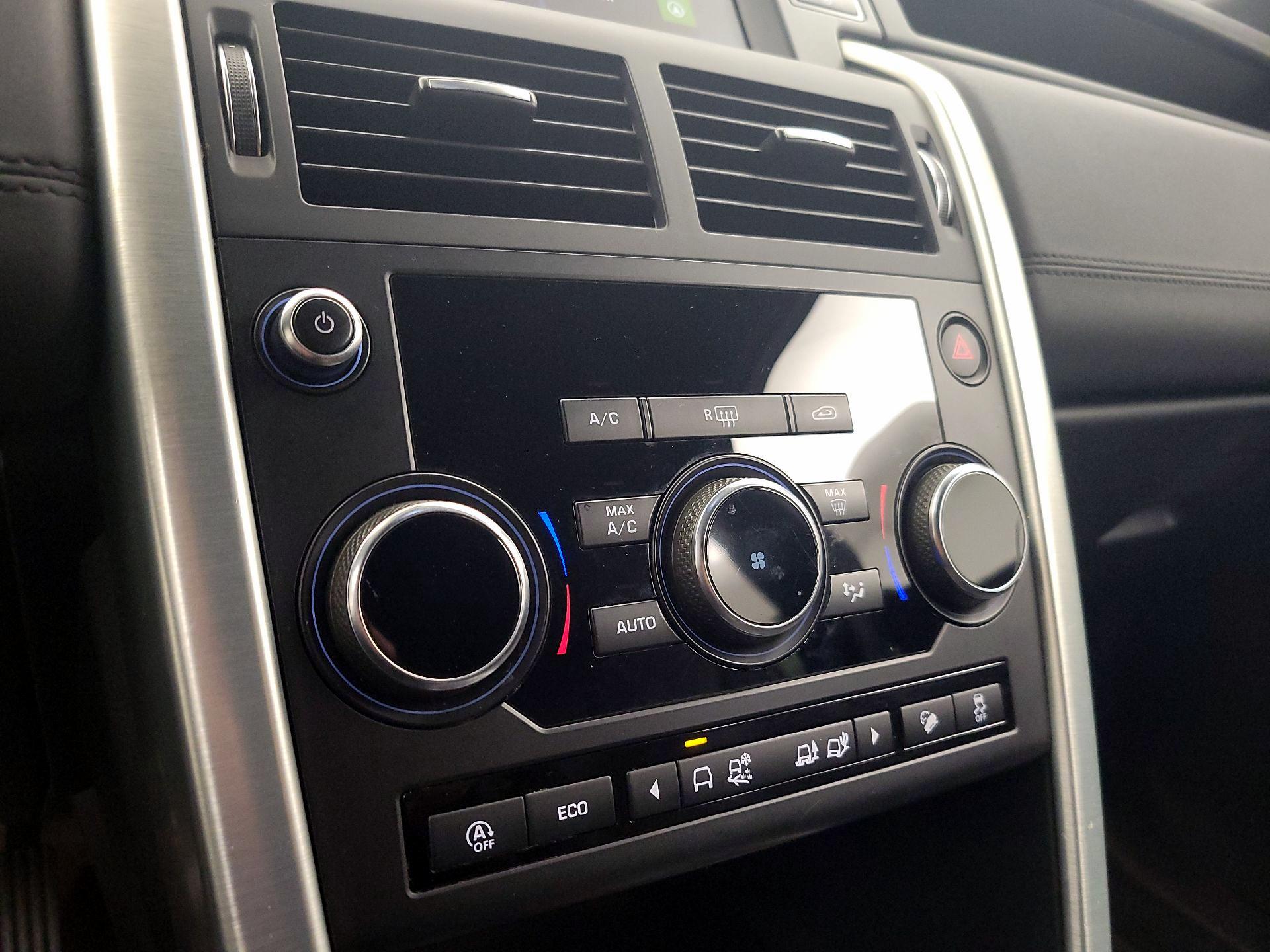 Thumbnail: 2018 Land Rover Discovery Sport - 16