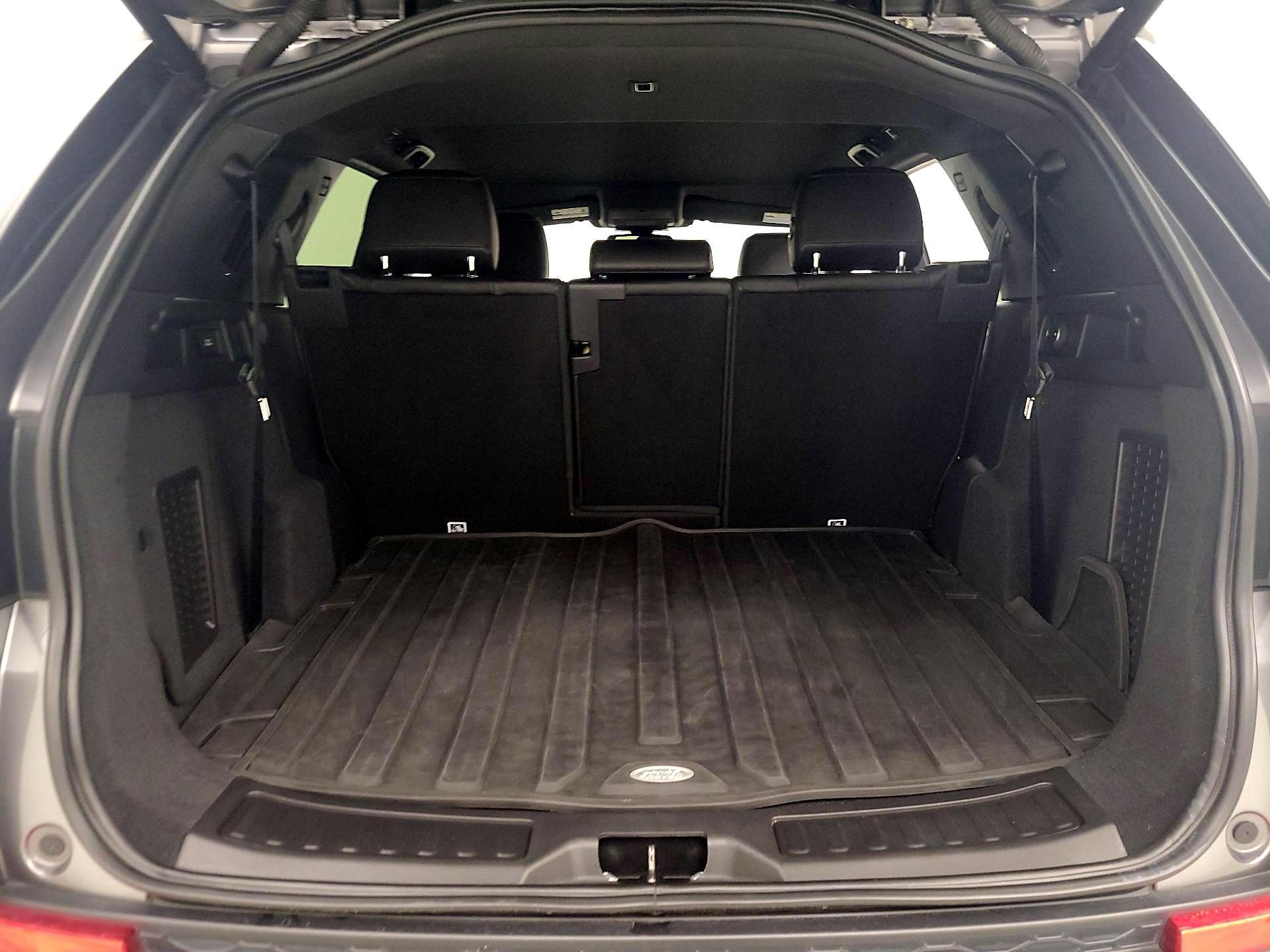 Thumbnail: 2018 Land Rover Discovery Sport - 20