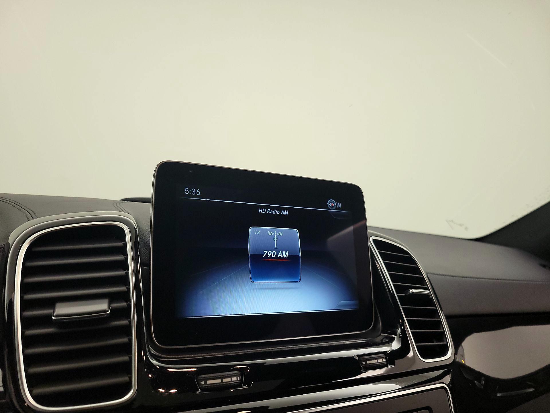 Thumbnail: 2019 Mercedes-Benz GLS - 16