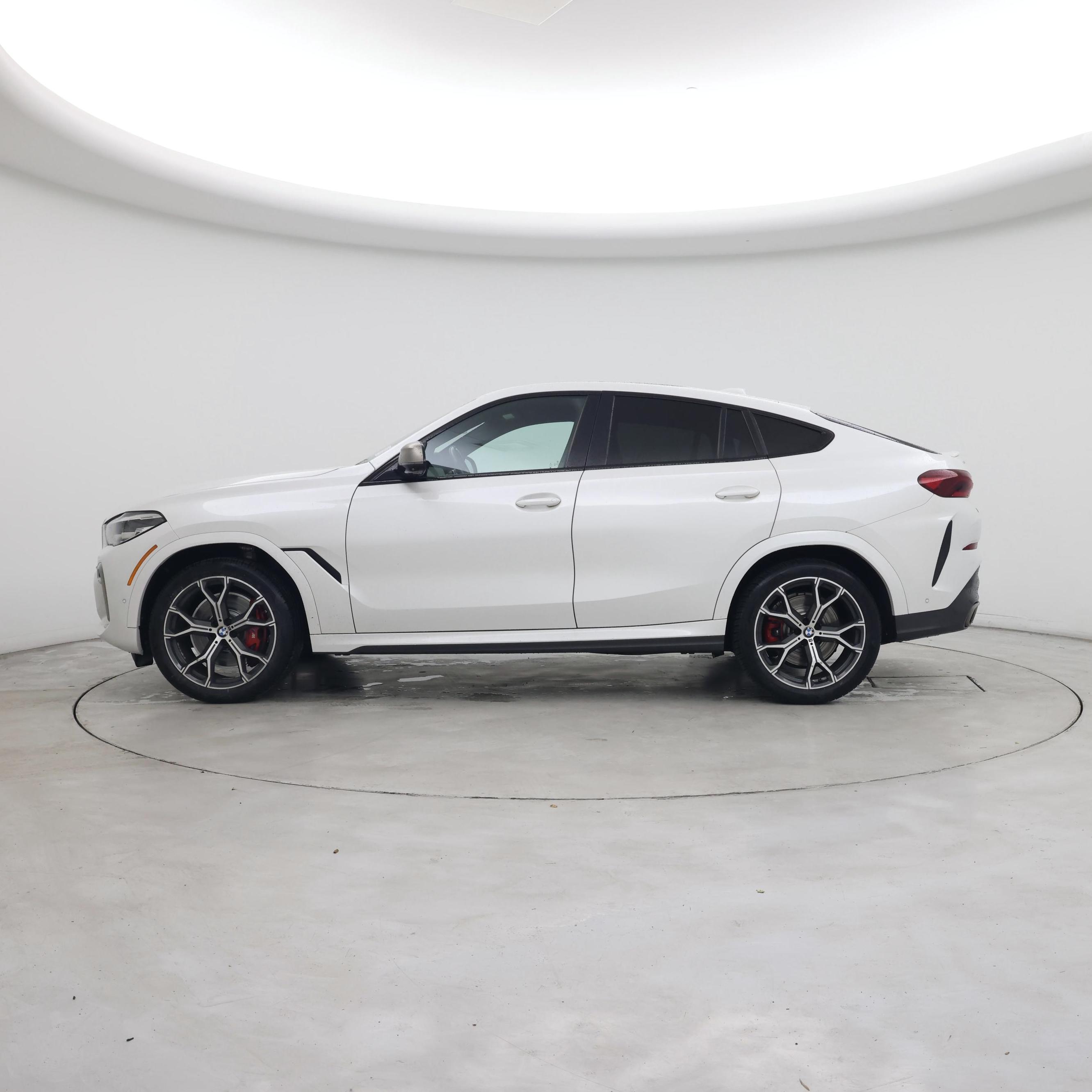 Thumbnail: 2021 BMW X6 - 3