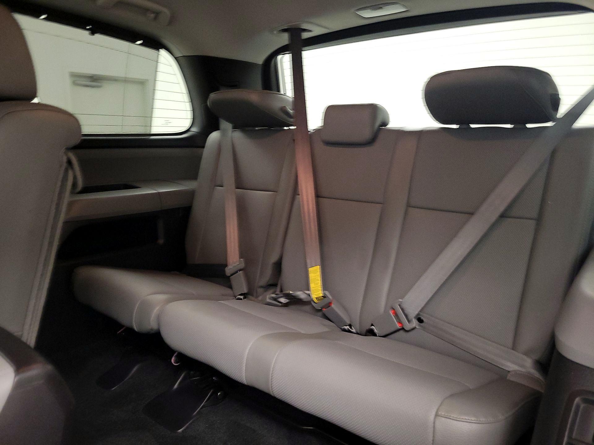 Thumbnail: 2016 Toyota Sequoia - 20