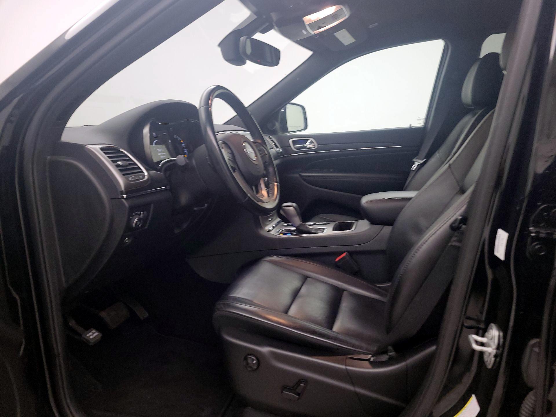 Thumbnail: 2019 Jeep Grand Cherokee - 11