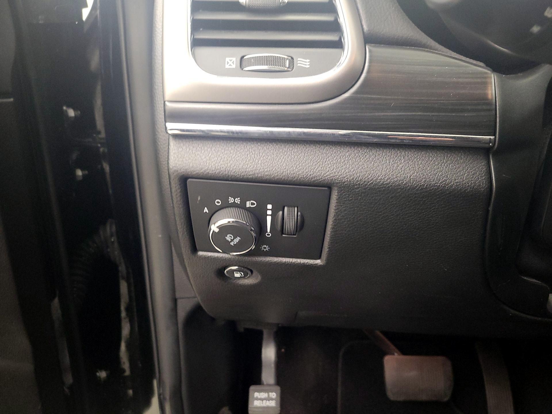 Thumbnail: 2019 Jeep Grand Cherokee - 13