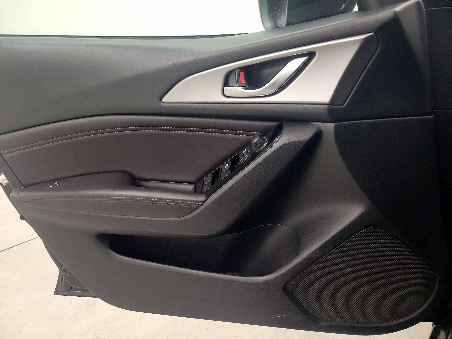 Thumbnail: 2018 Mazda Mazda3 - 12