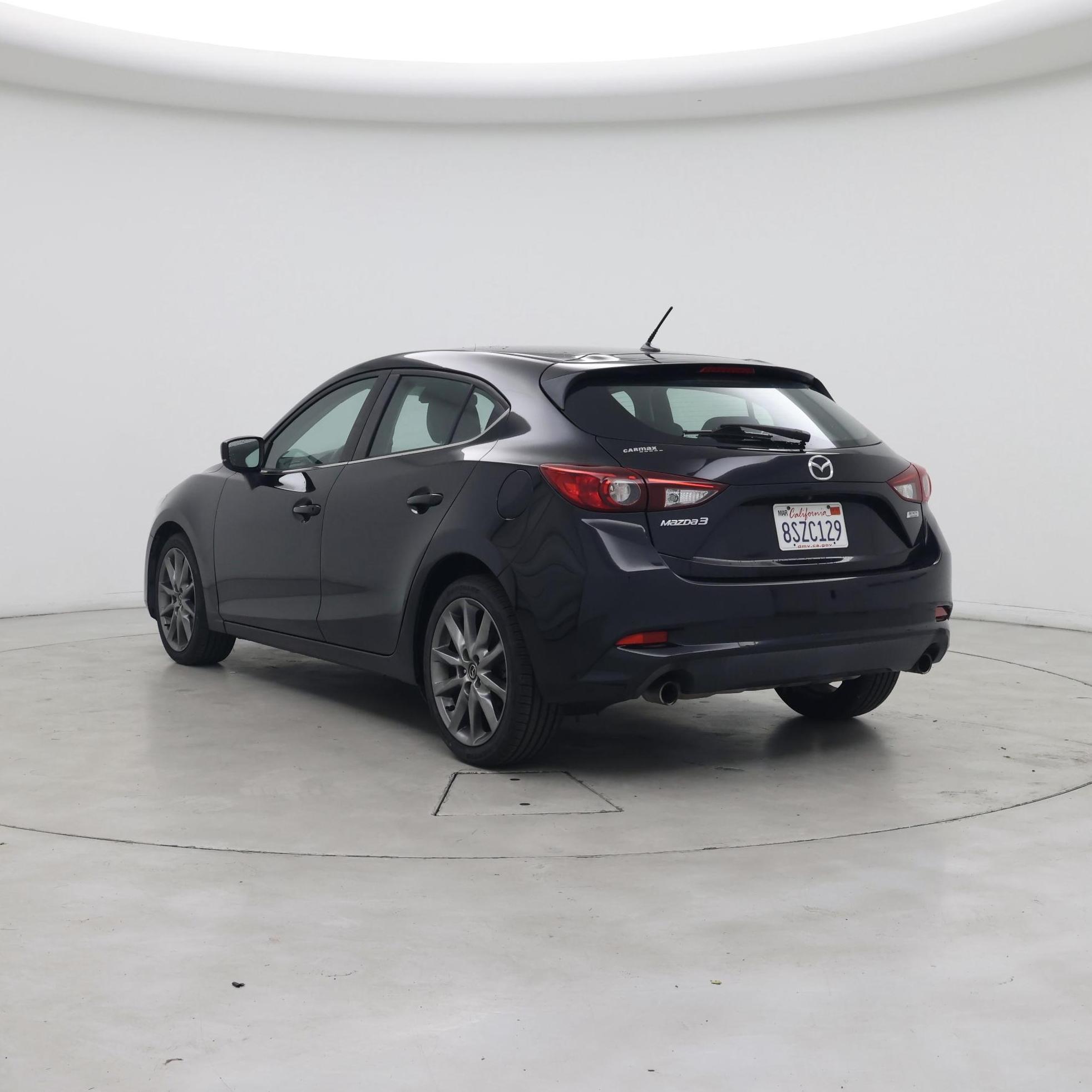 Thumbnail: 2018 Mazda Mazda3 - 2