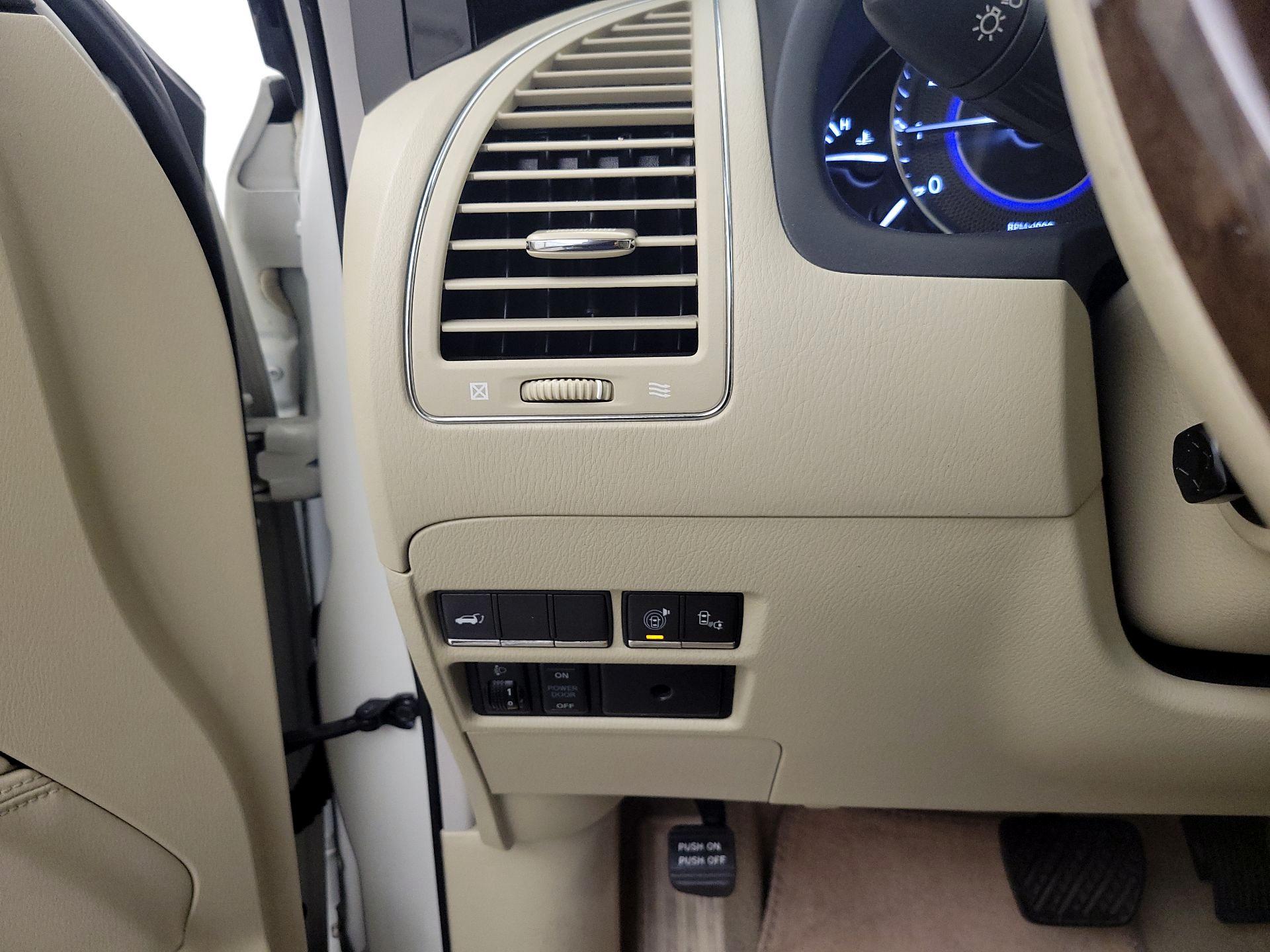 Thumbnail: 2016 INFINITI QX80 - 13