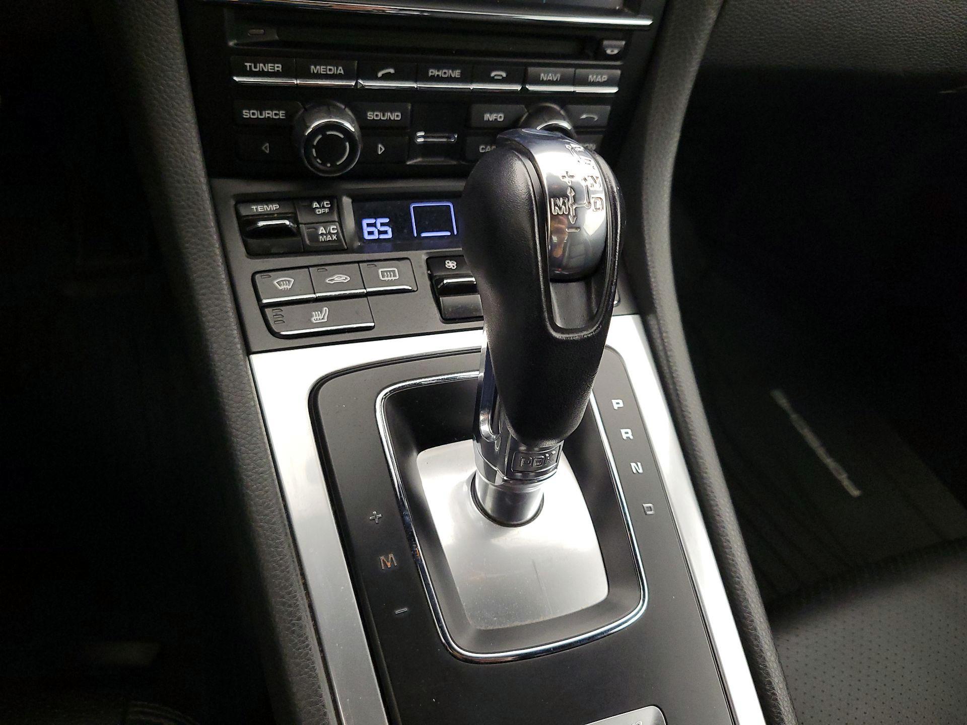 Thumbnail: 2015 Porsche Cayman - 17