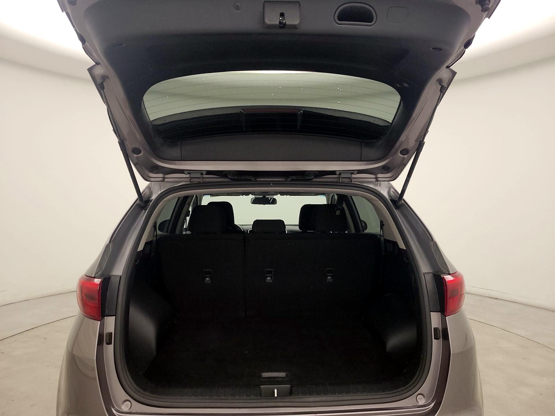 Thumbnail: 2018 Kia Sportage - 19