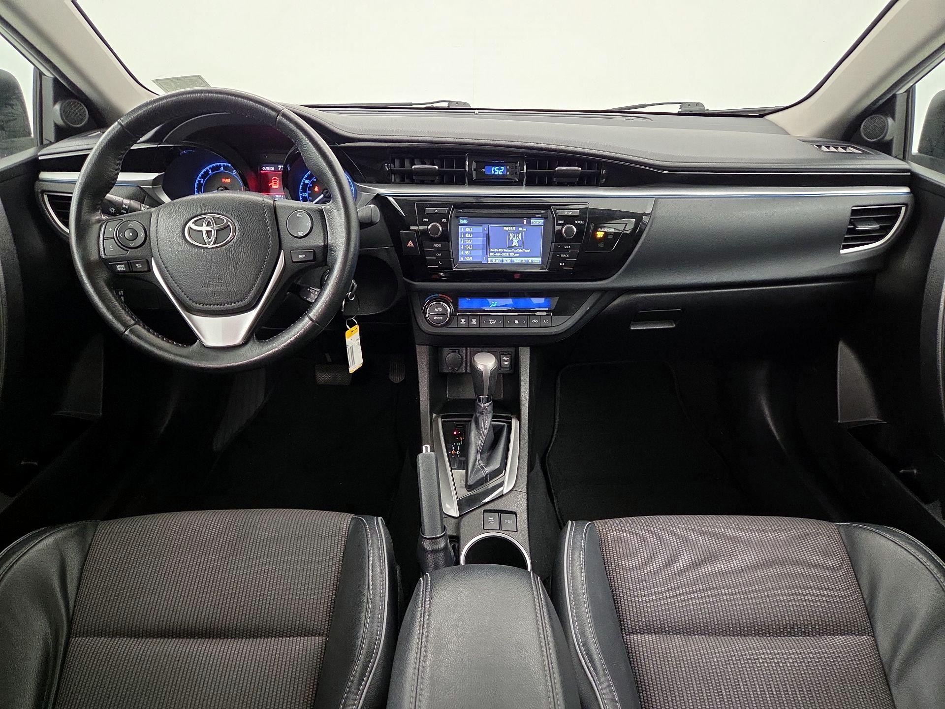 Thumbnail: 2015 Toyota Corolla - 9