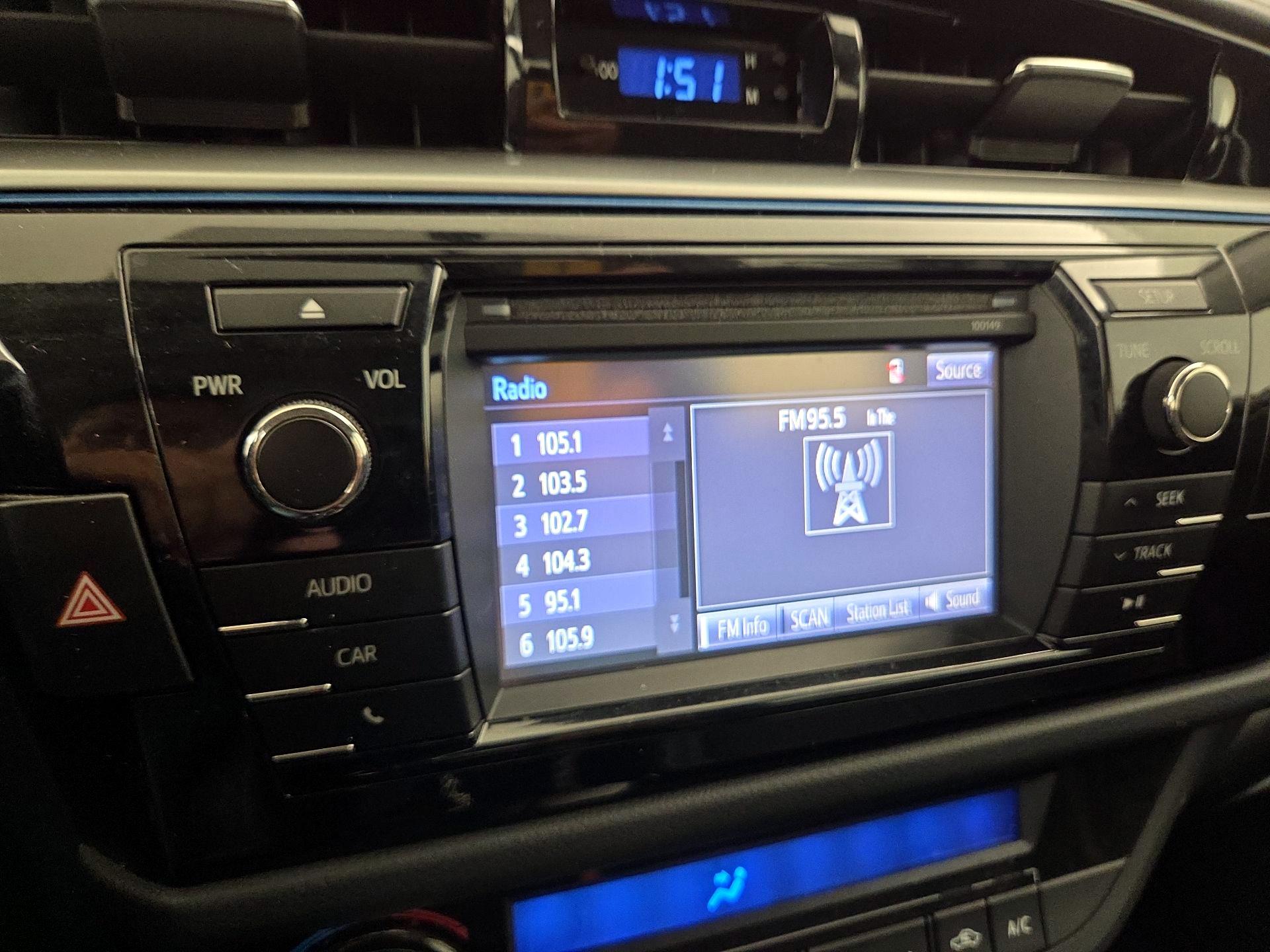 Thumbnail: 2015 Toyota Corolla - 15