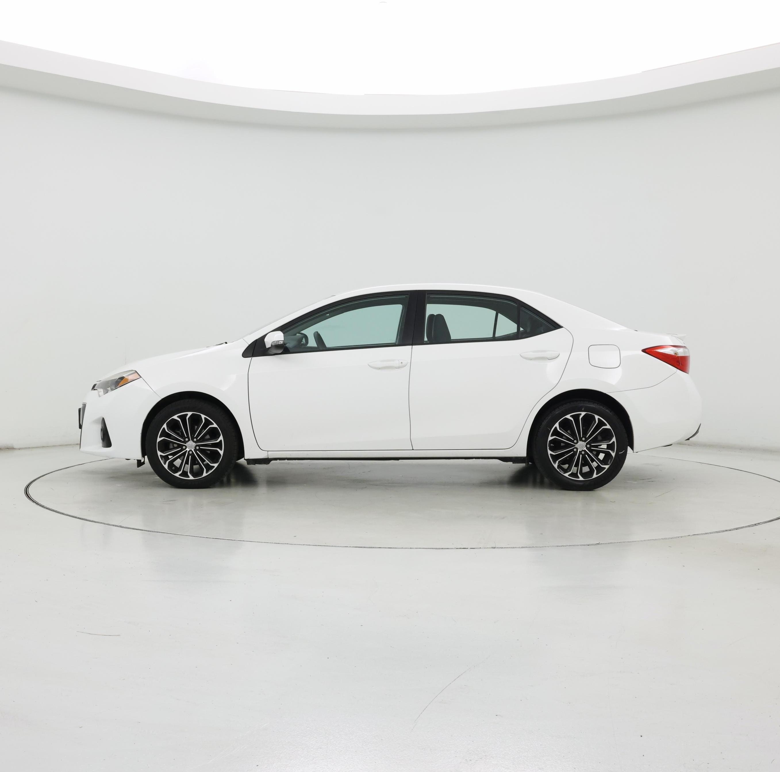 Thumbnail: 2015 Toyota Corolla - 3
