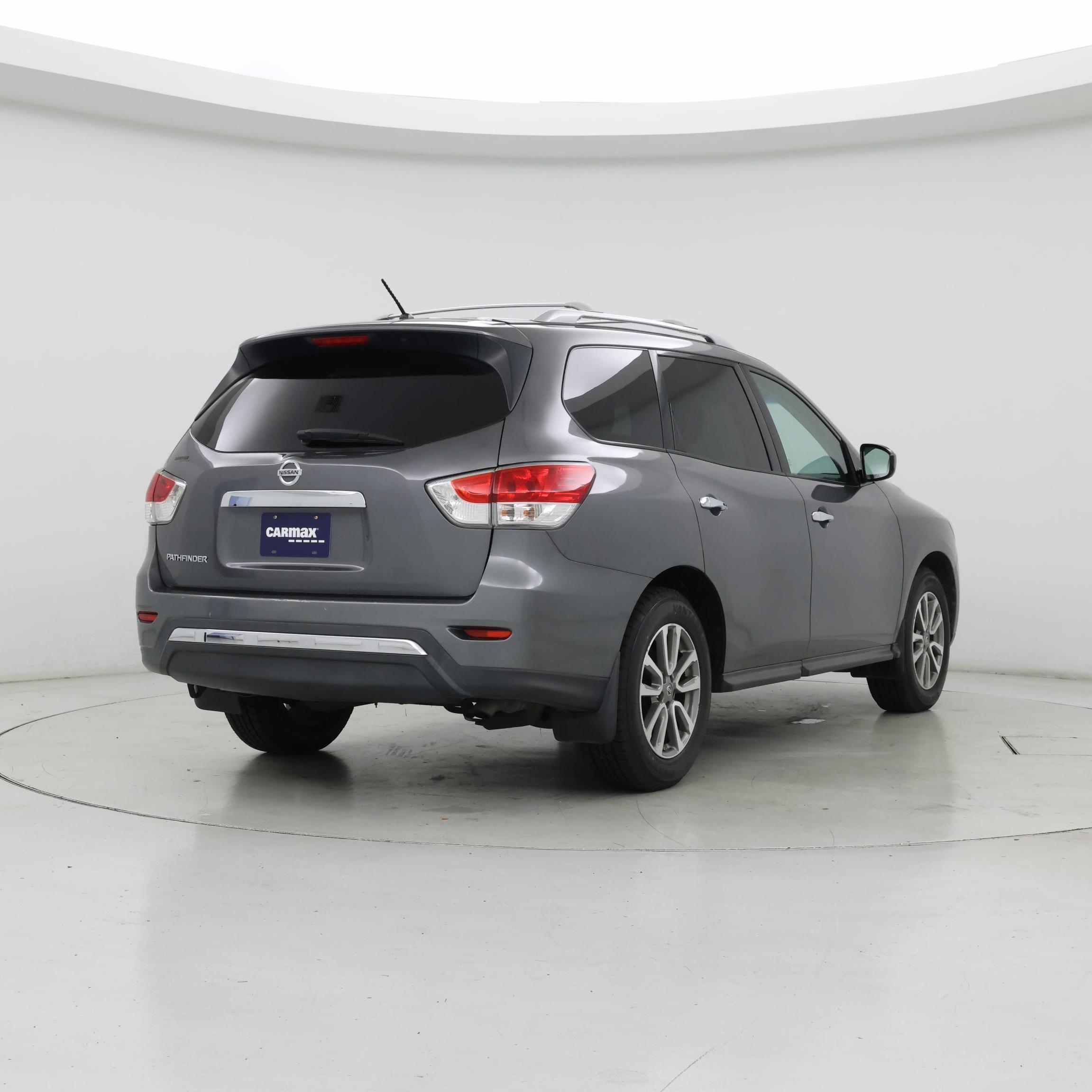 Thumbnail: 2016 Nissan Pathfinder - 8