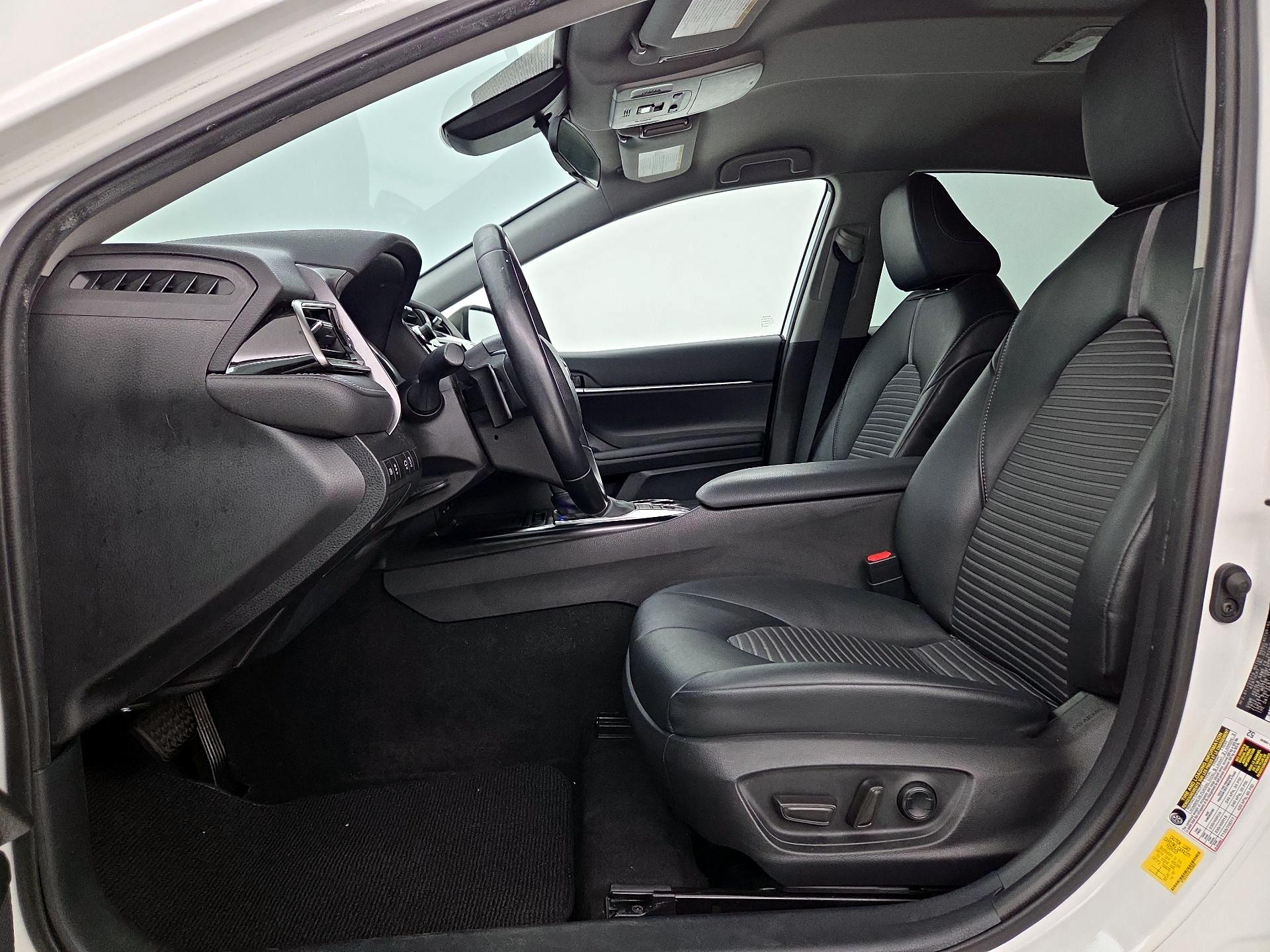 Thumbnail: 2020 Toyota Camry - 11