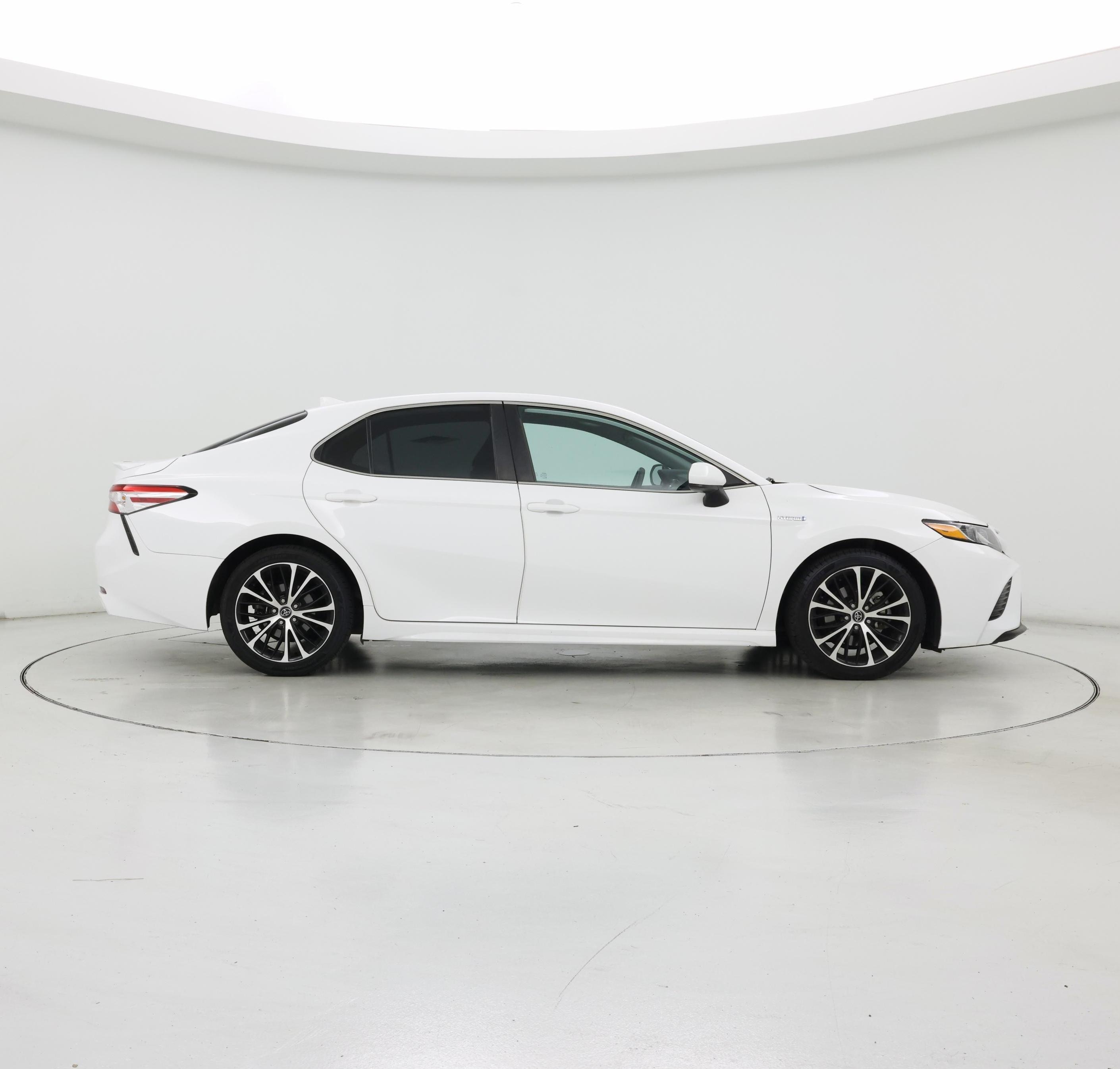 Thumbnail: 2020 Toyota Camry - 7