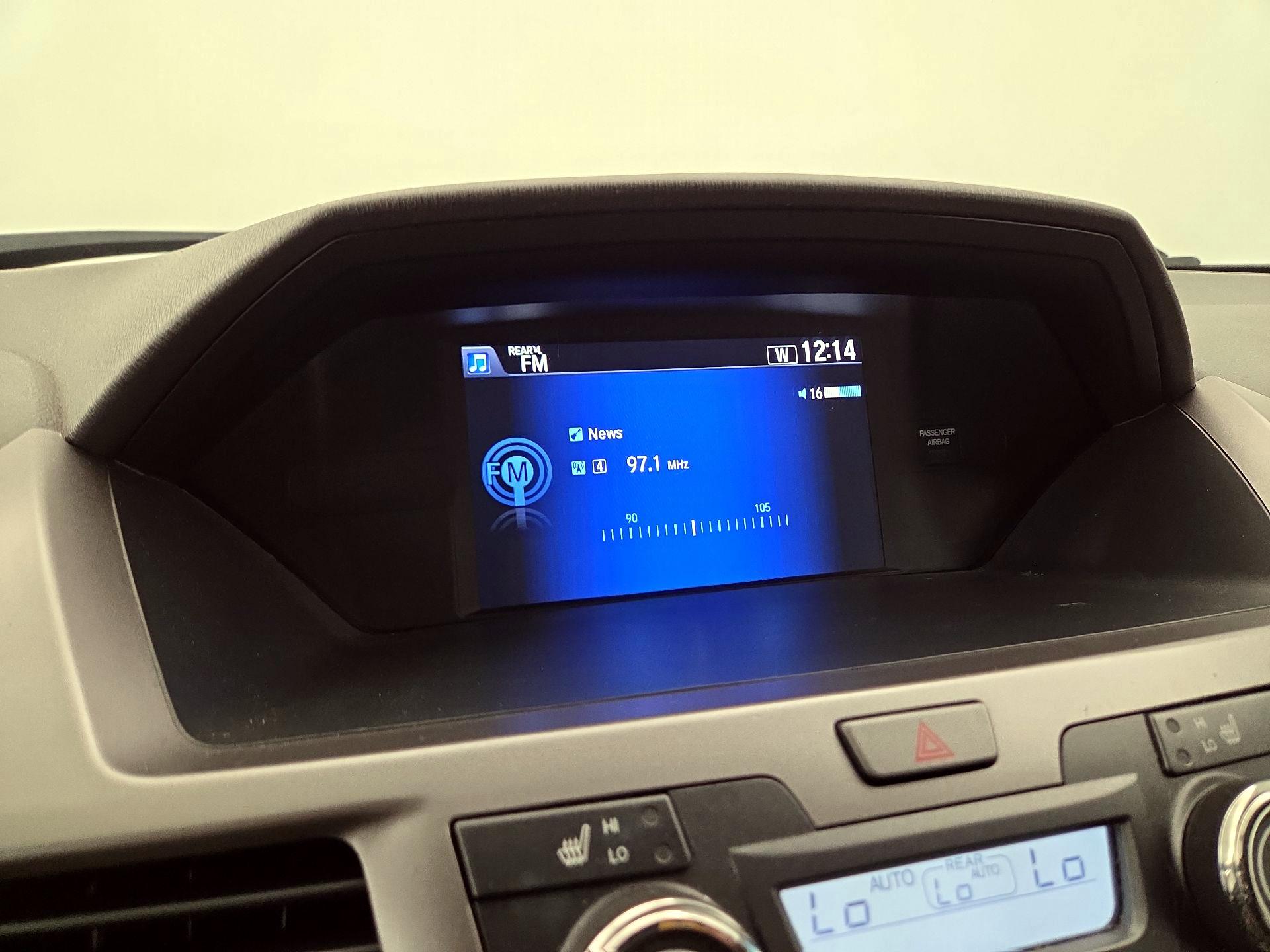 Thumbnail: 2016 Honda Odyssey - 17