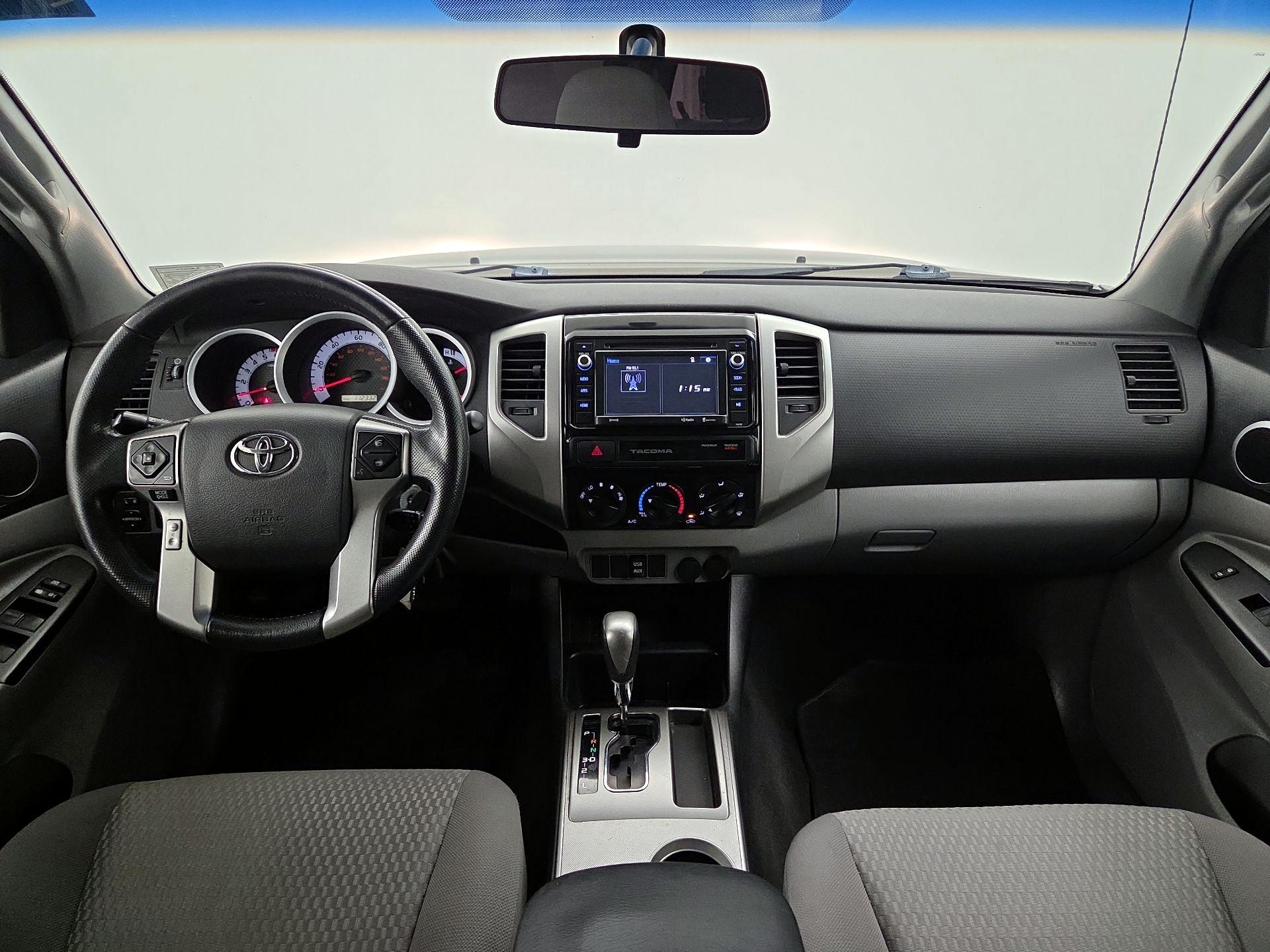 Thumbnail: 2015 Toyota Tacoma - 9