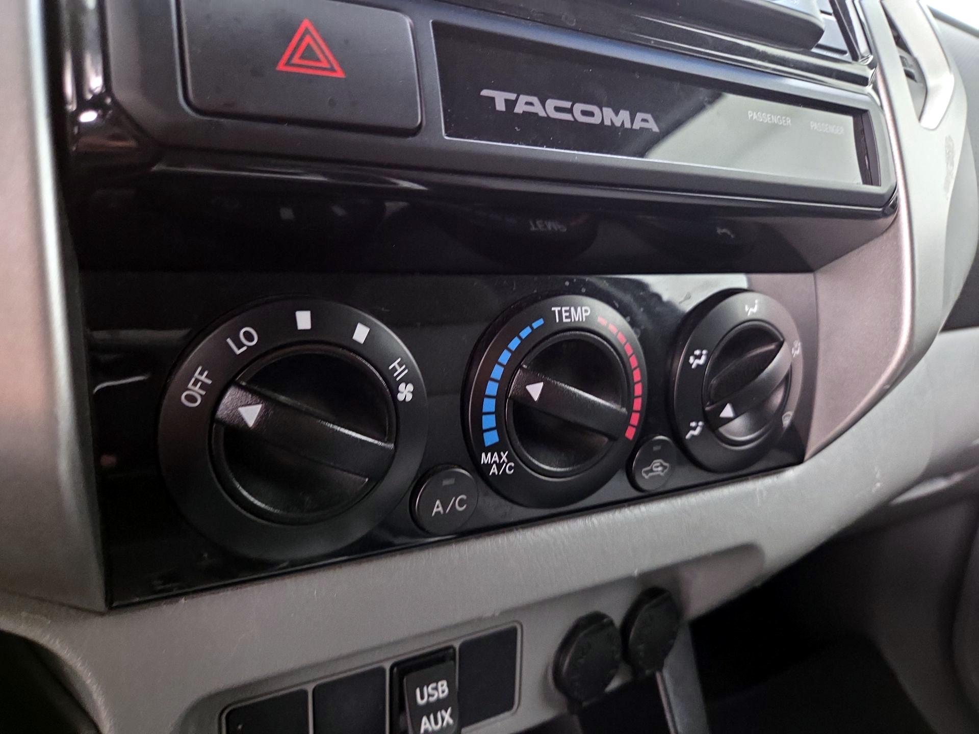 Thumbnail: 2015 Toyota Tacoma - 16