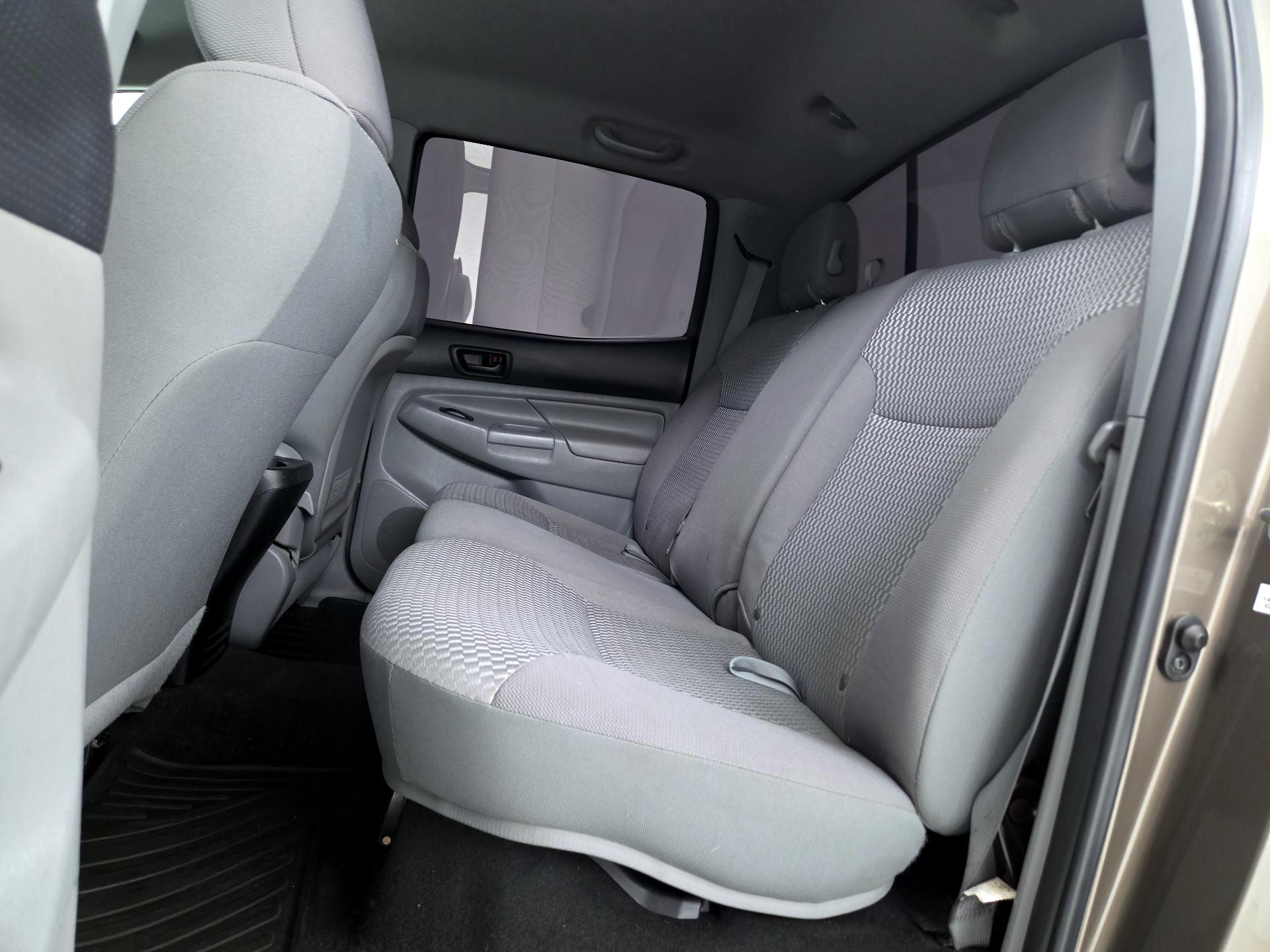 Thumbnail: 2015 Toyota Tacoma - 19