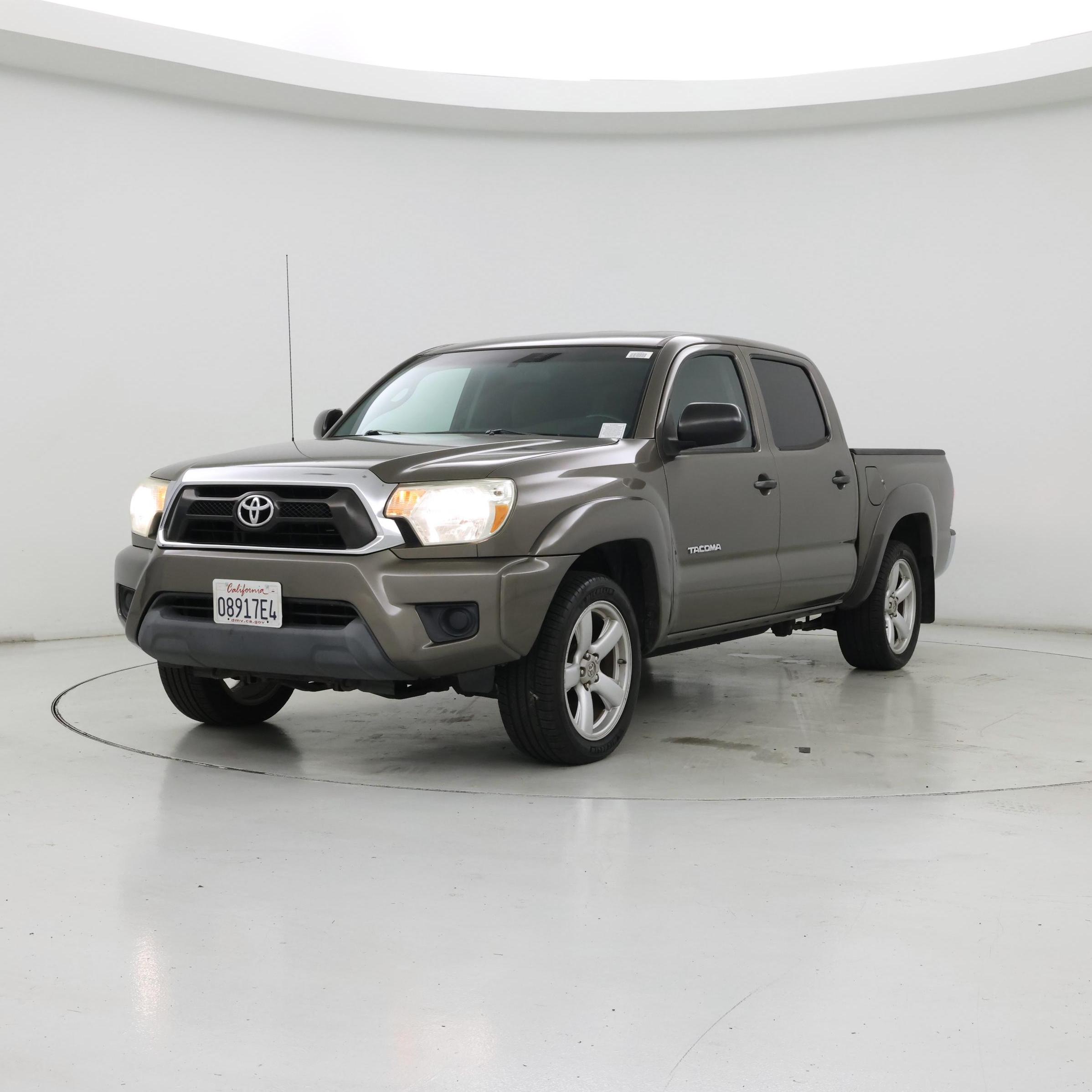 Thumbnail: 2015 Toyota Tacoma - 4