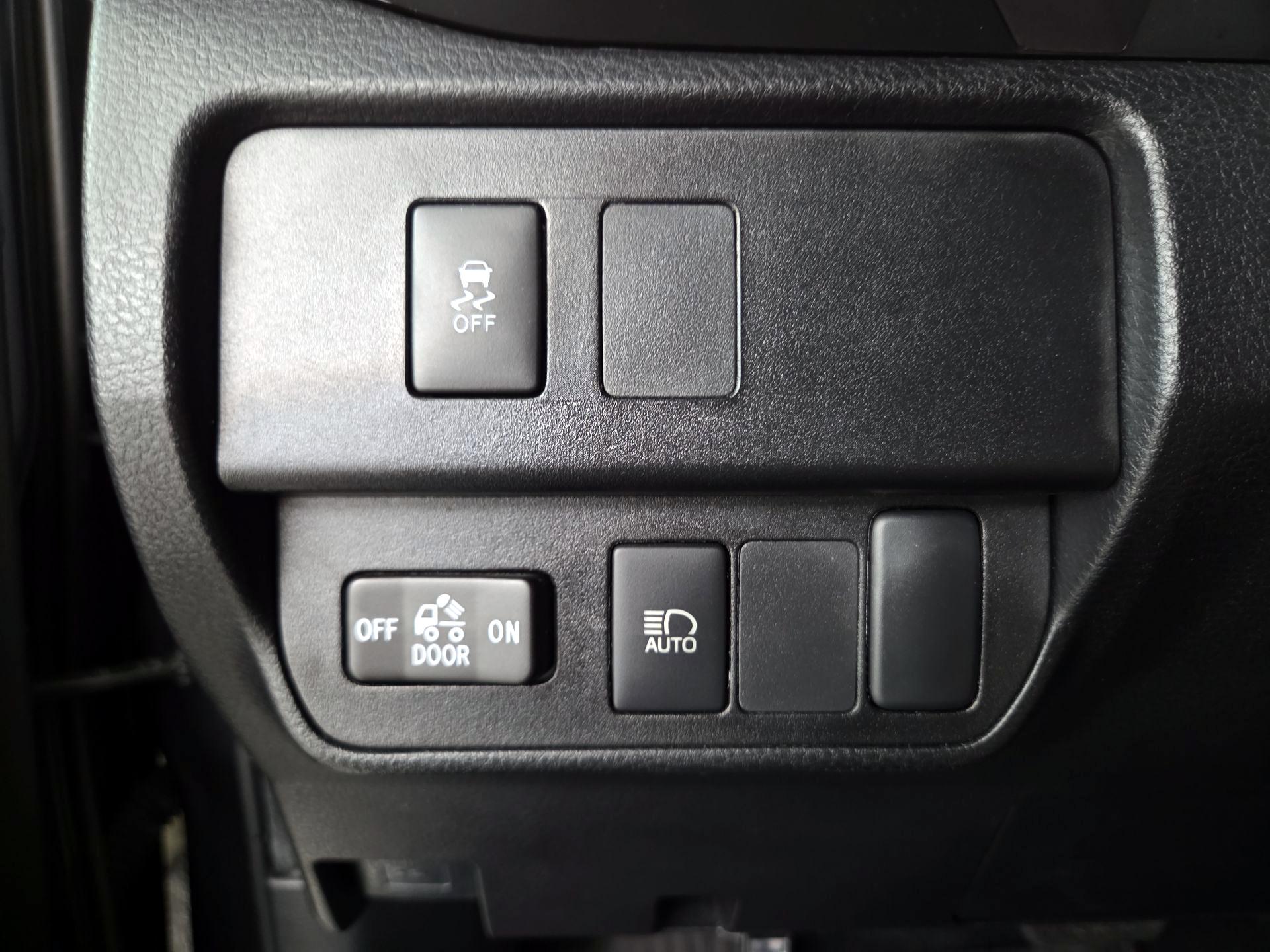 Thumbnail: 2023 Toyota Tacoma - 13