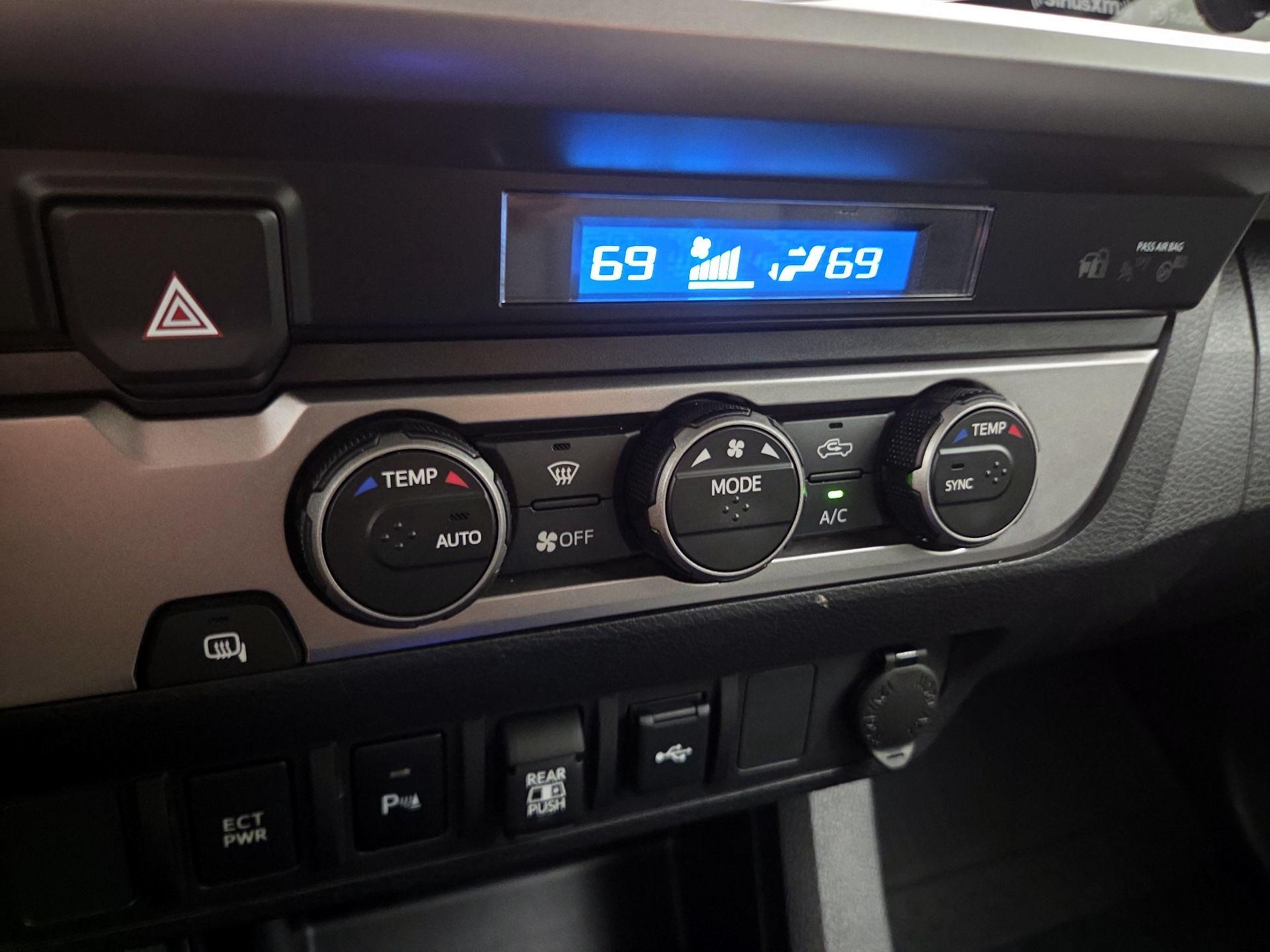 Thumbnail: 2023 Toyota Tacoma - 17