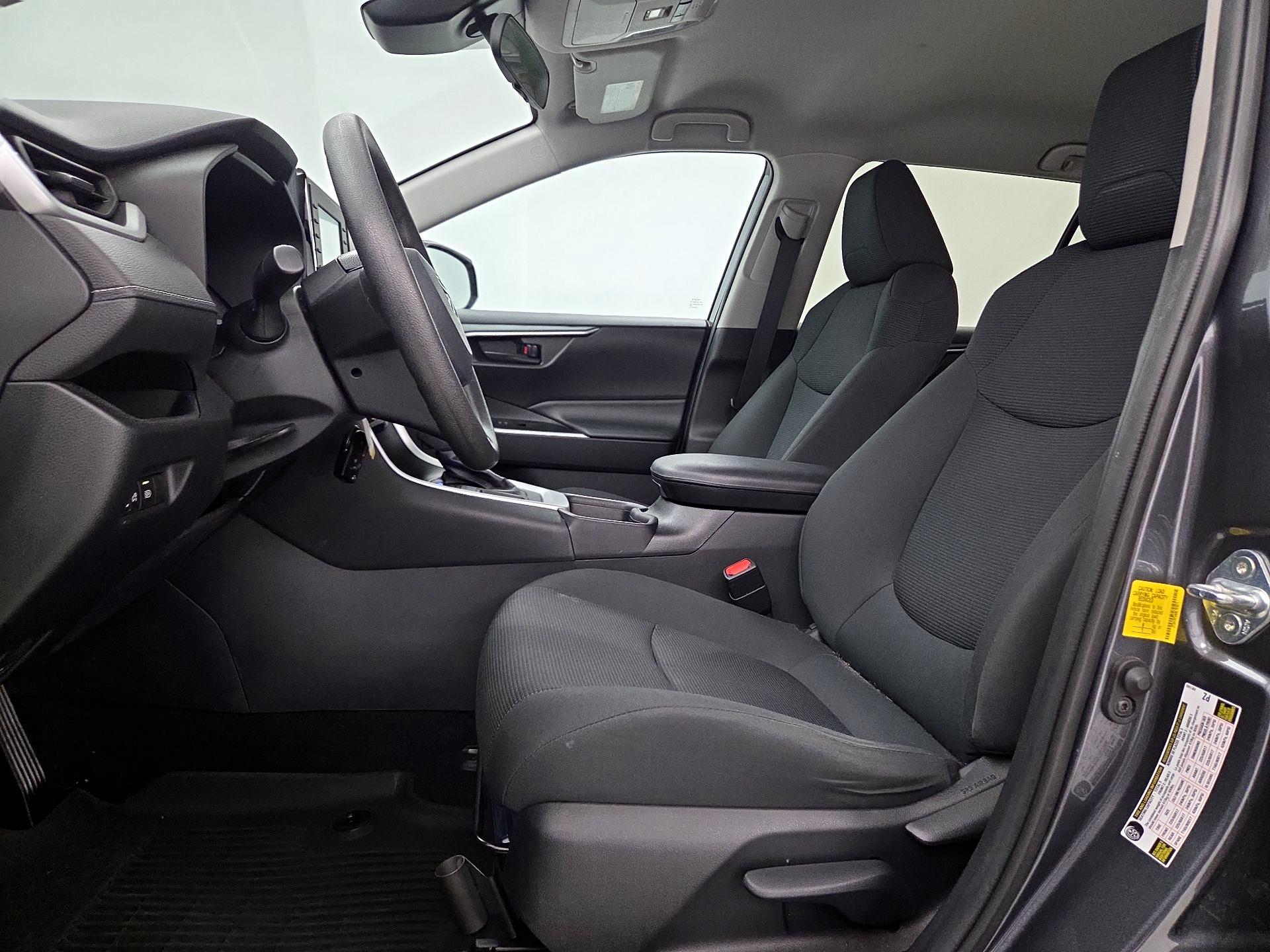 Thumbnail: 2021 Toyota RAV4 - 11