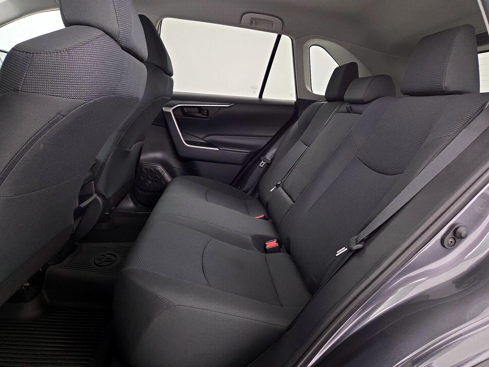 Thumbnail: 2021 Toyota RAV4 - 19