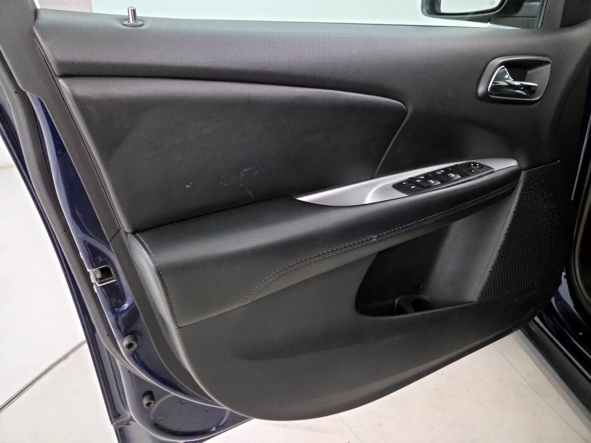 Thumbnail: 2018 Dodge Journey - 12