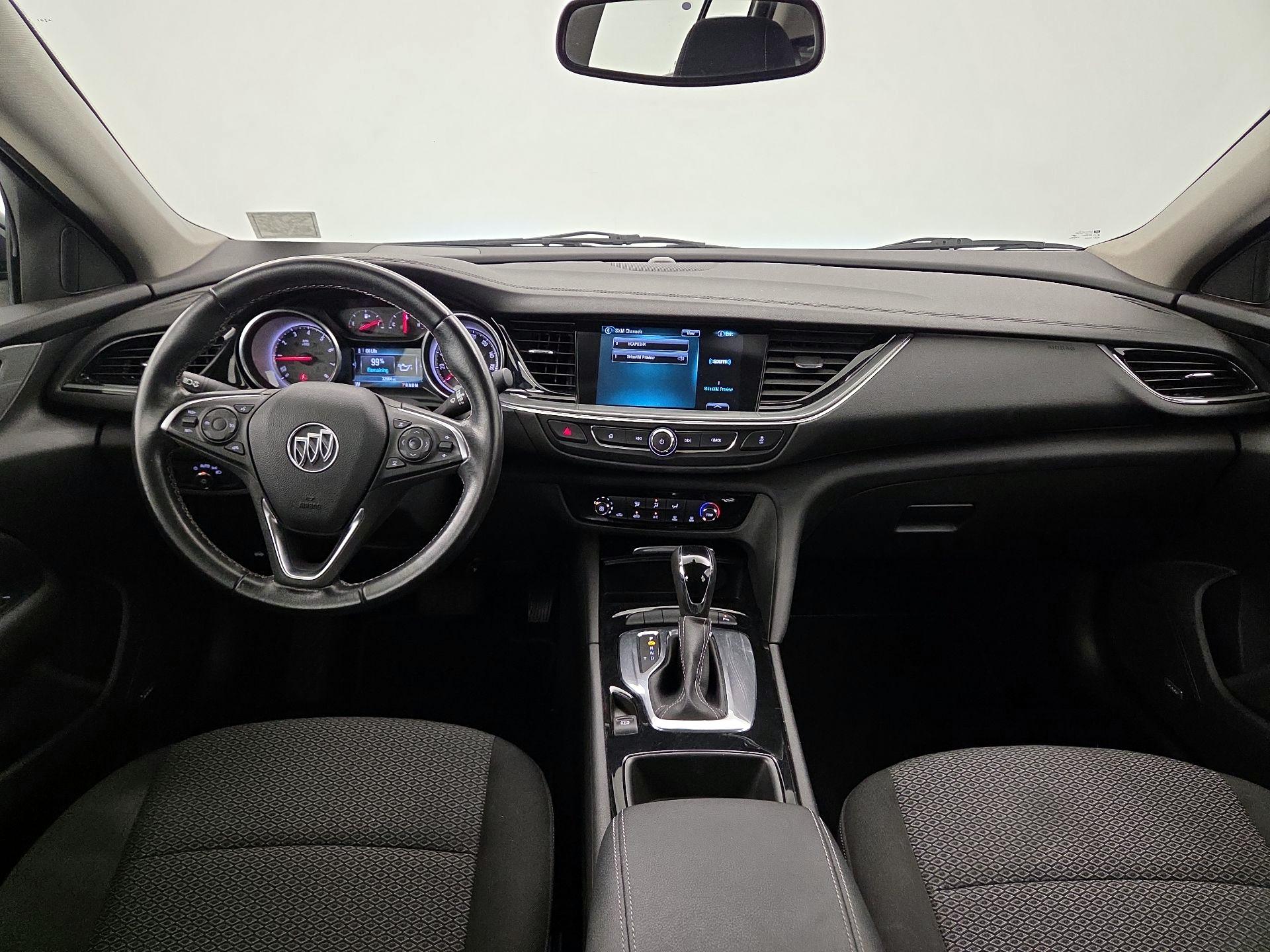 Thumbnail: 2018 Buick Regal - 9