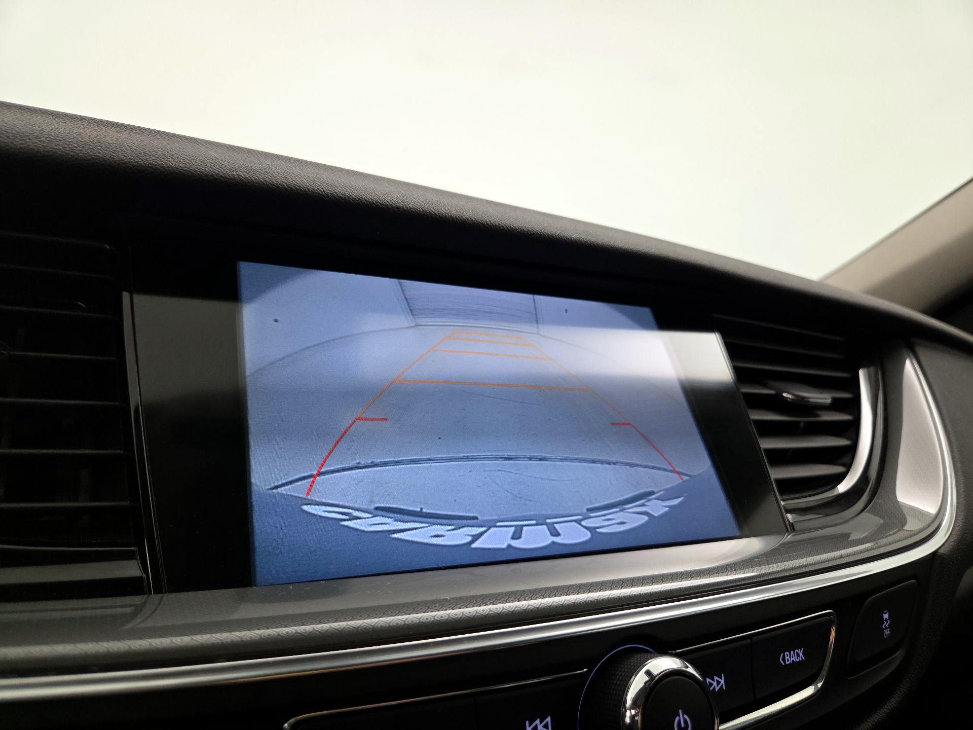 Thumbnail: 2018 Buick Regal - 14