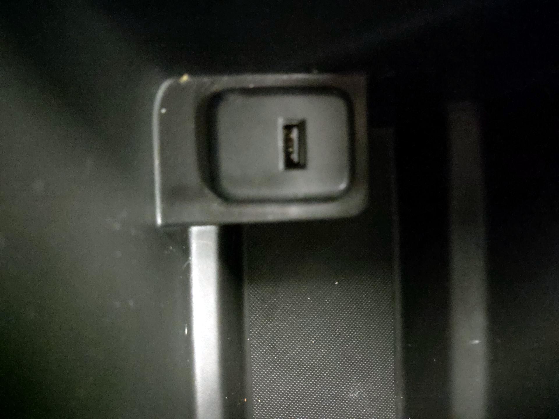 Thumbnail: 2018 Buick Regal - 18