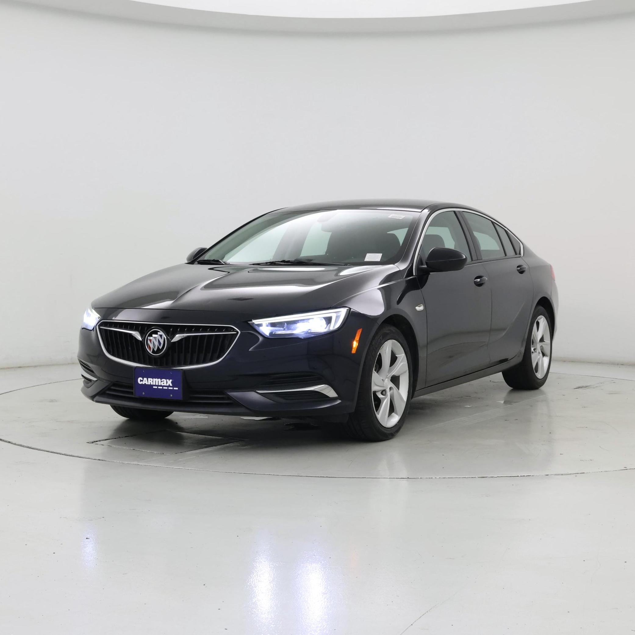 Thumbnail: 2018 Buick Regal - 4
