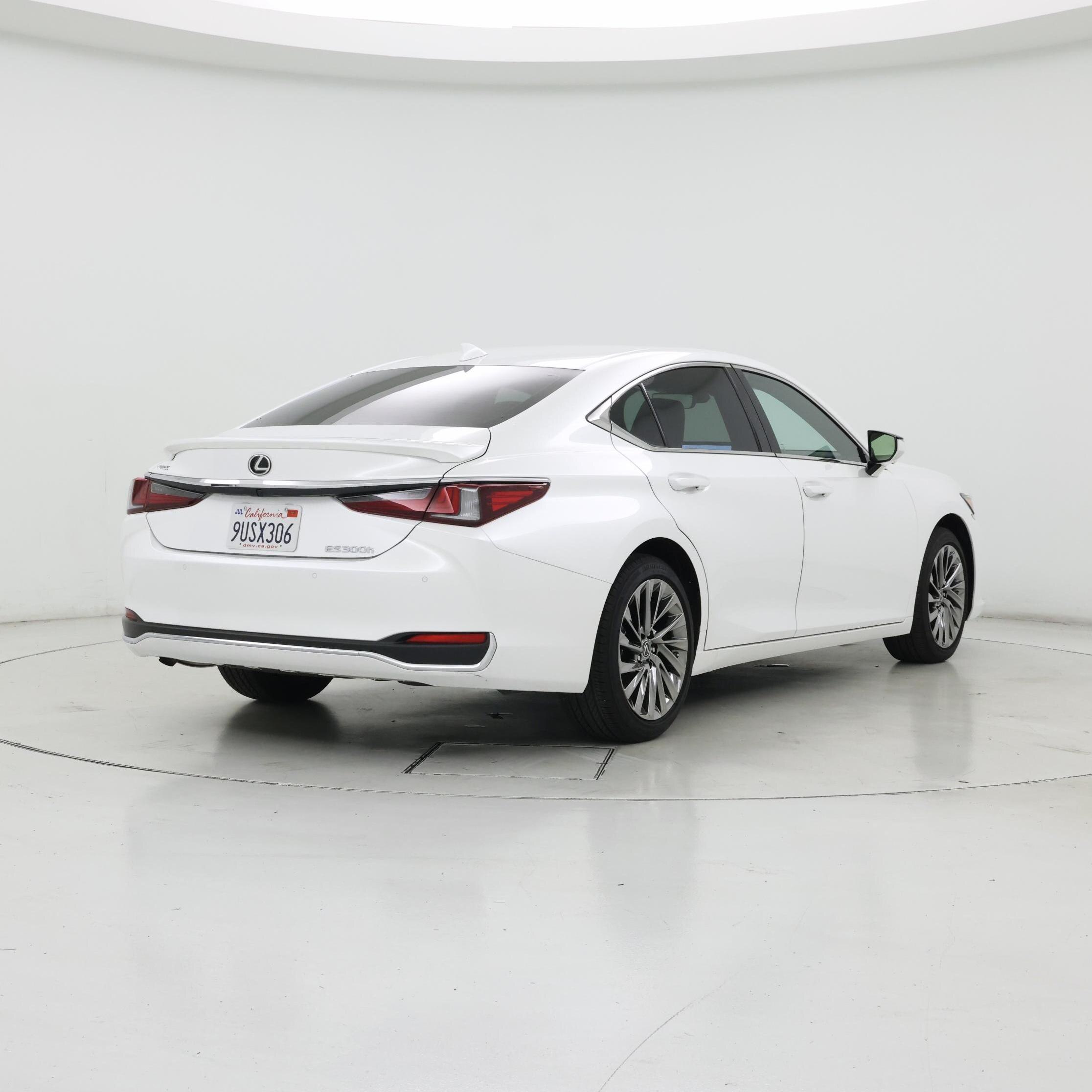 Thumbnail: 2025 Lexus ES - 8