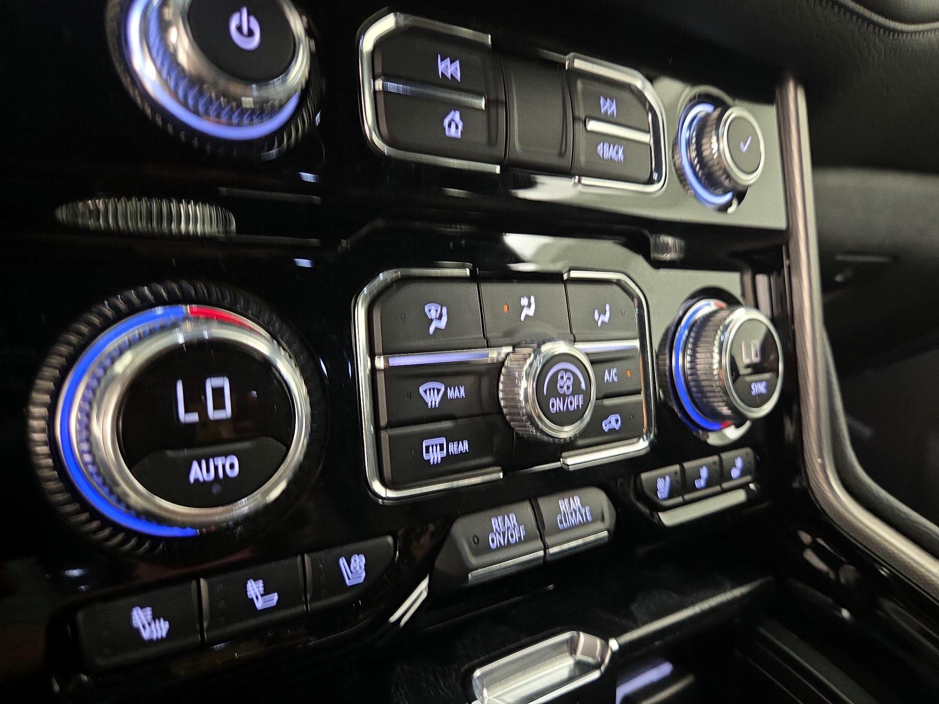 Thumbnail: 2023 GMC Yukon - 17