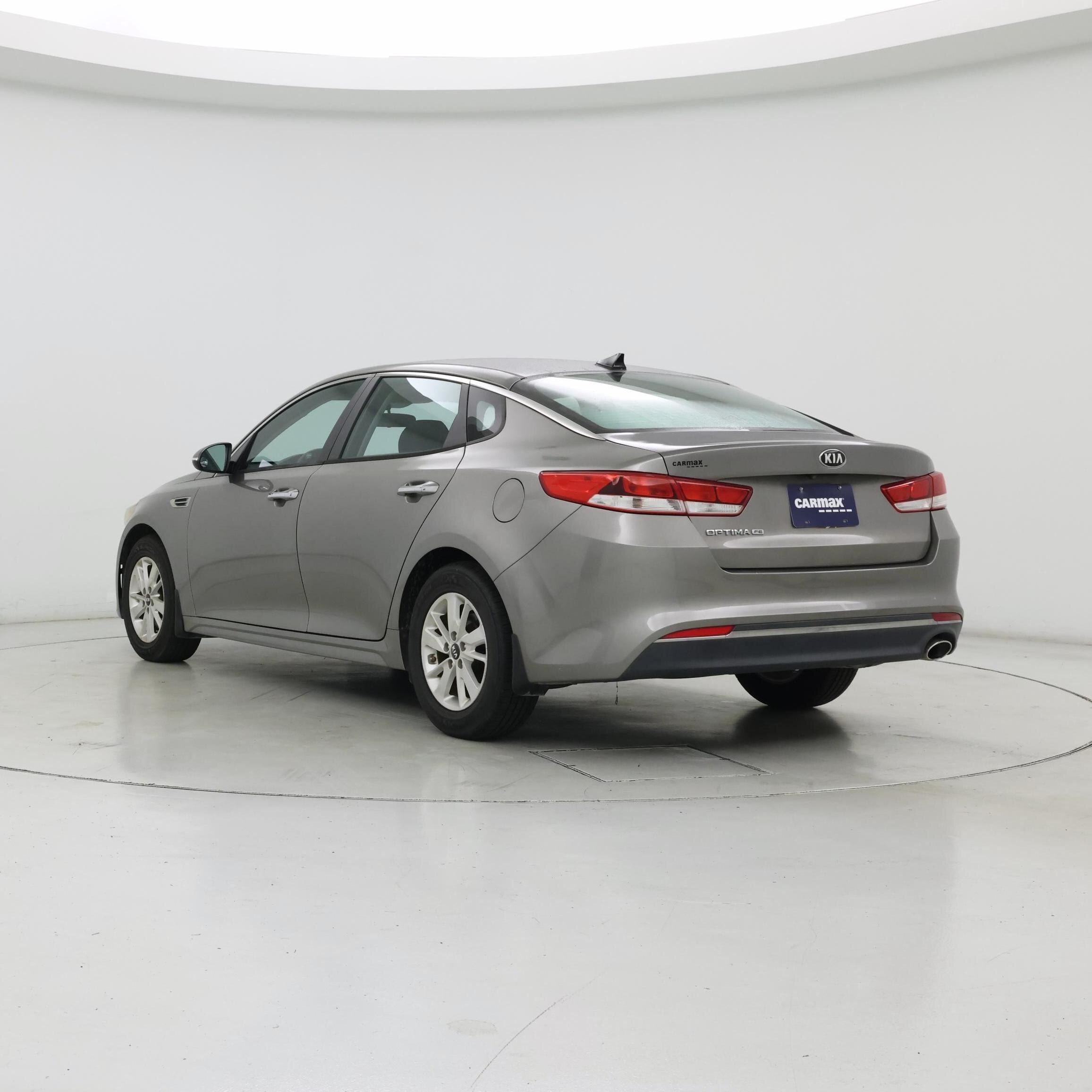 Thumbnail: 2016 Kia Optima - 2