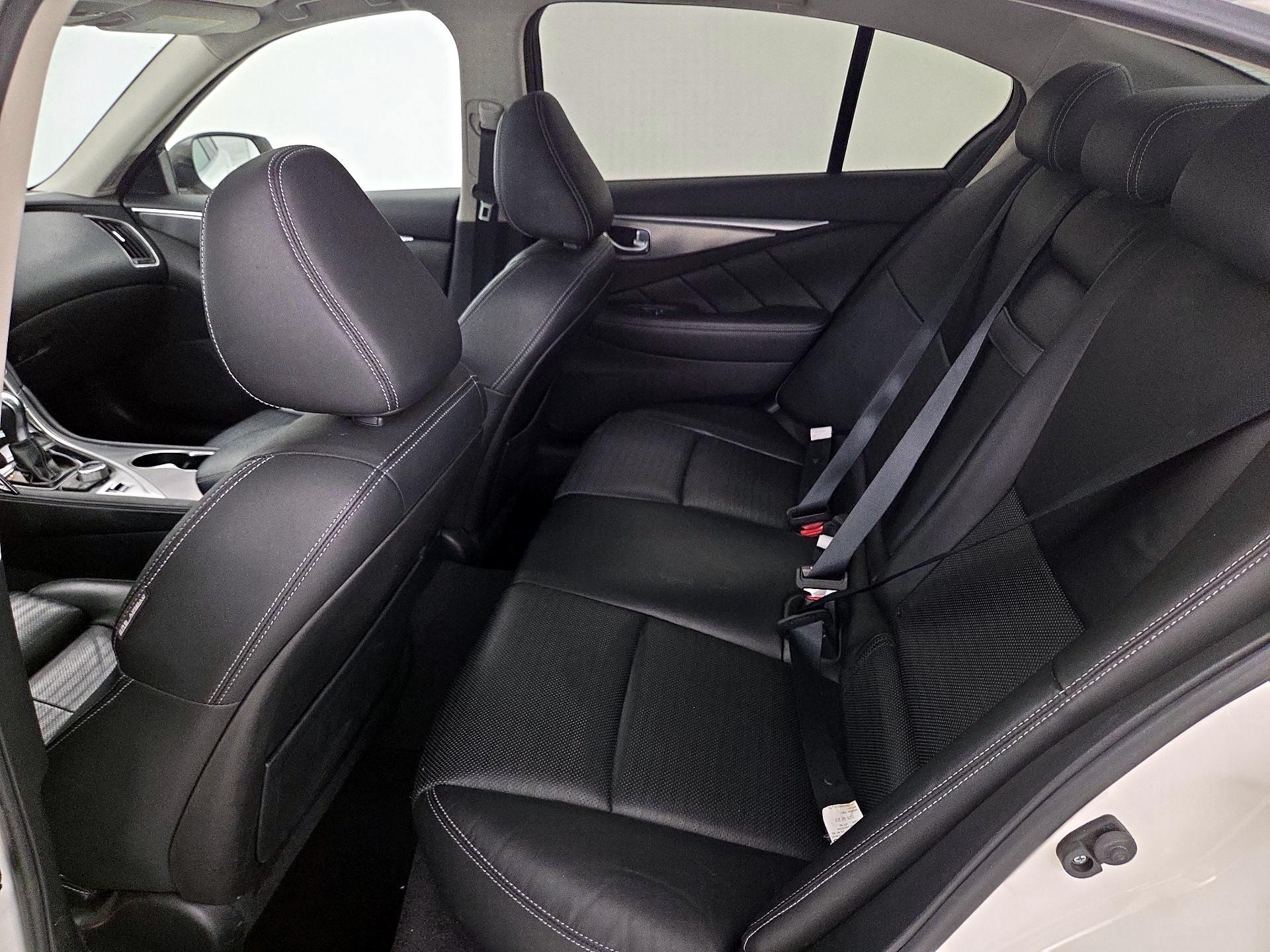 Thumbnail: 2016 INFINITI Q50 - 20