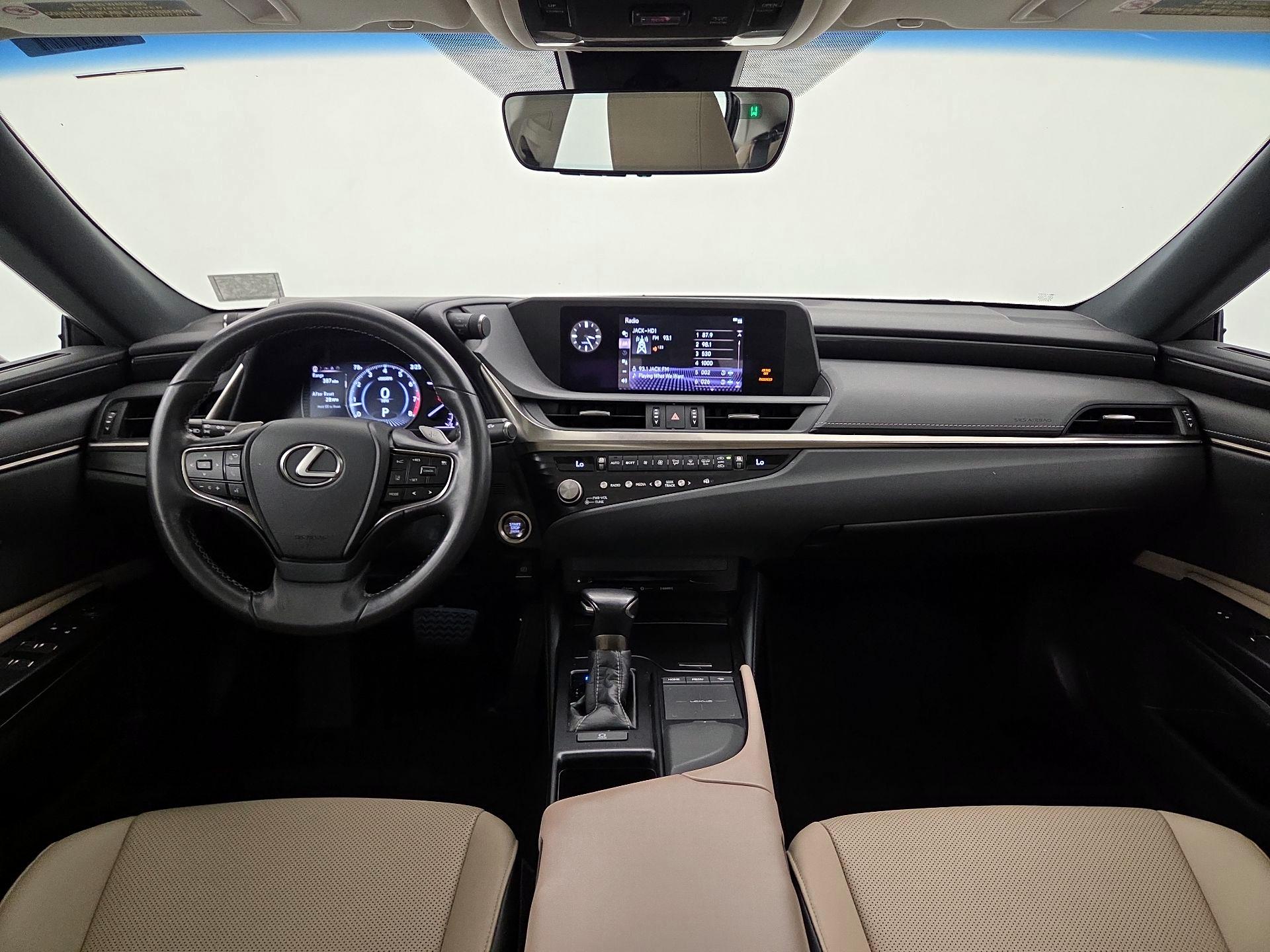 Thumbnail: 2021 Lexus ES - 9