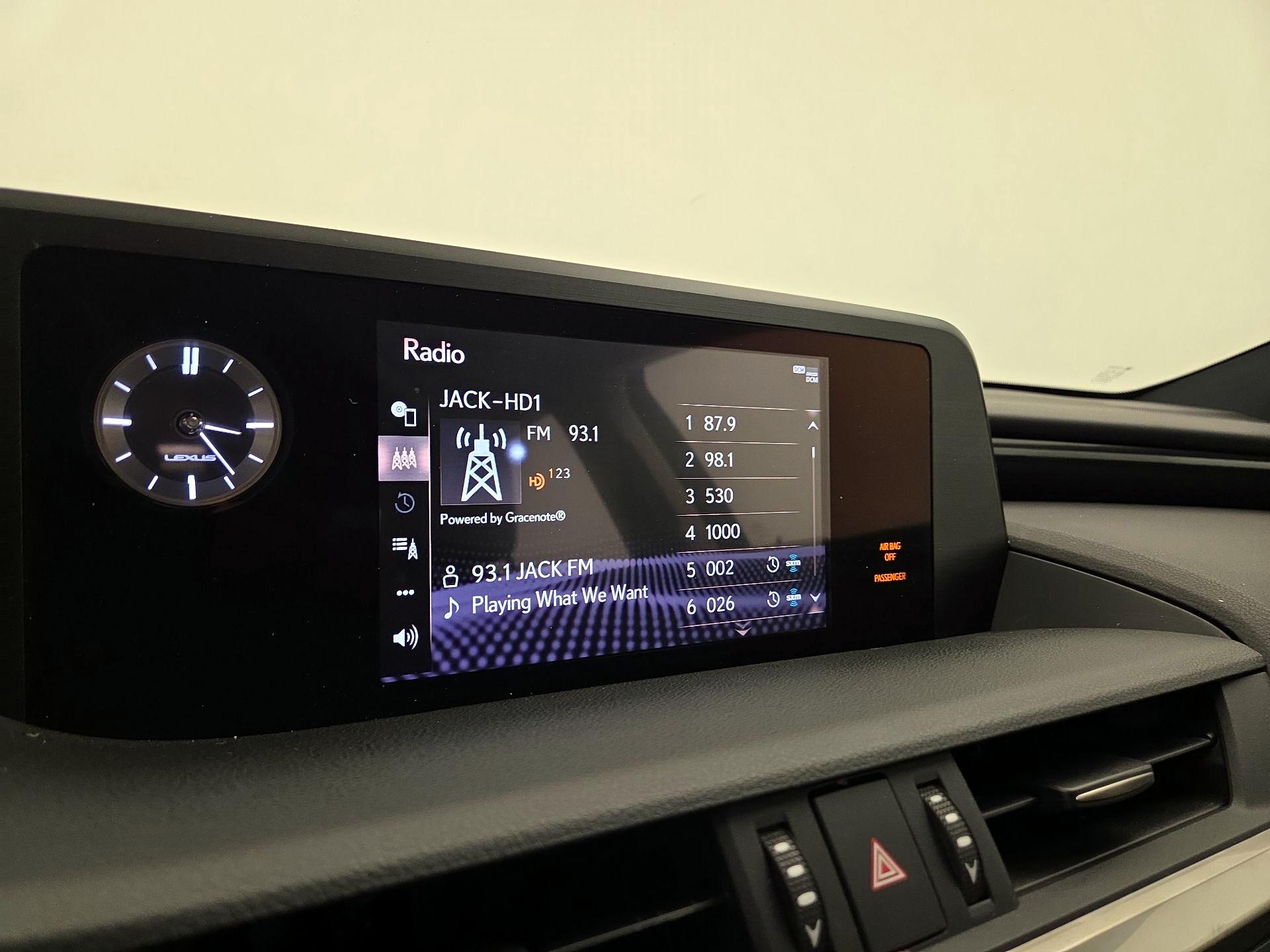 Thumbnail: 2021 Lexus ES - 15