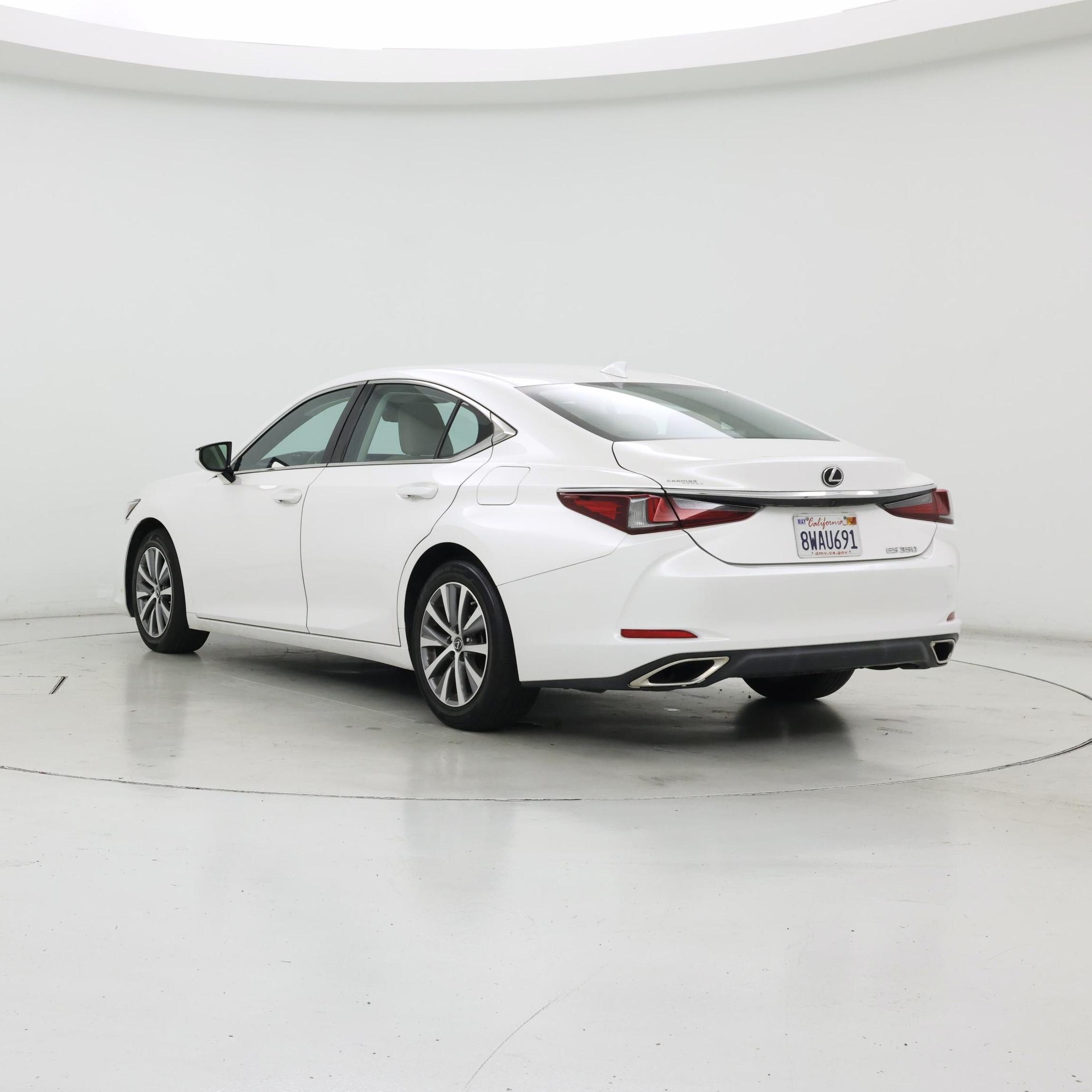 Thumbnail: 2021 Lexus ES - 2