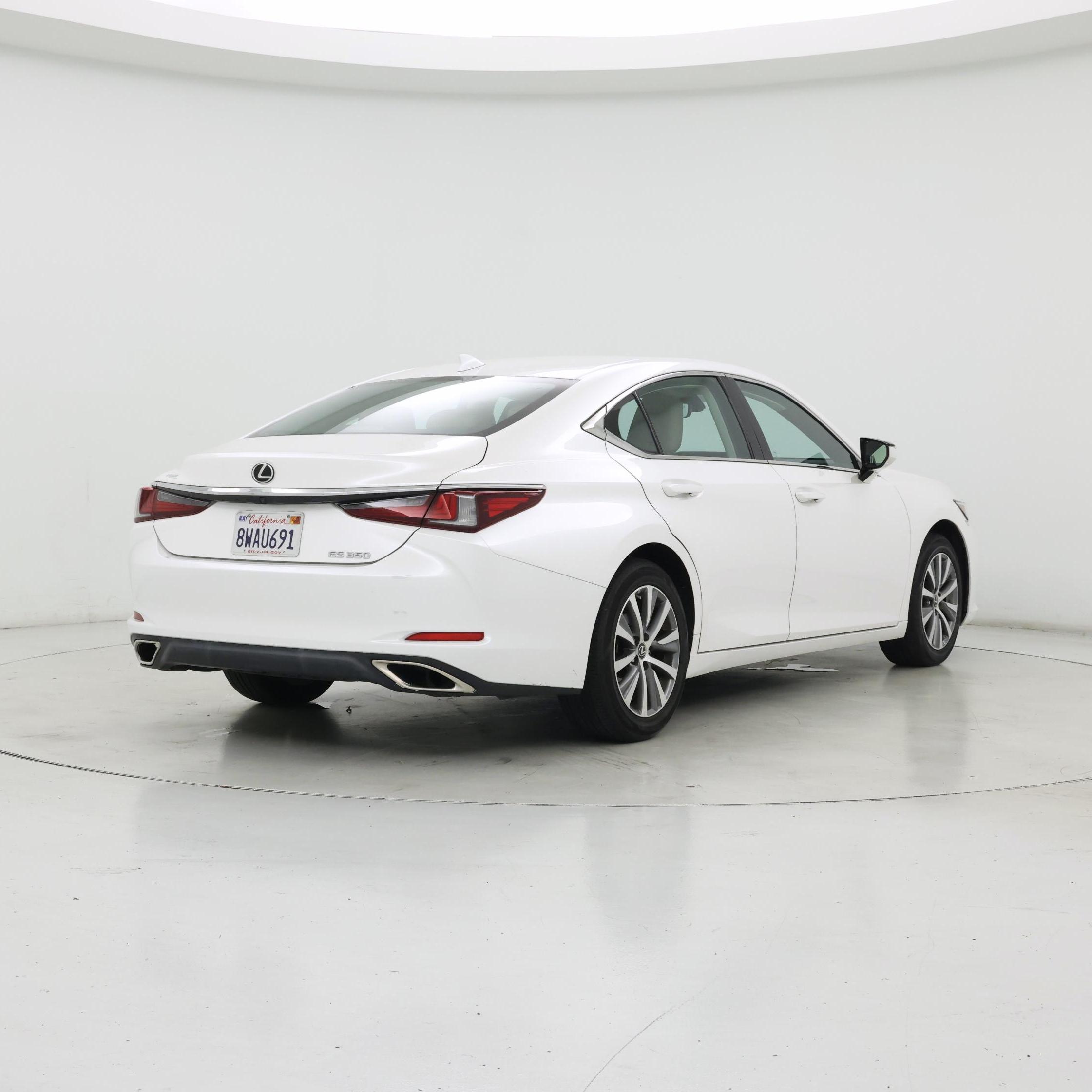 Thumbnail: 2021 Lexus ES - 8