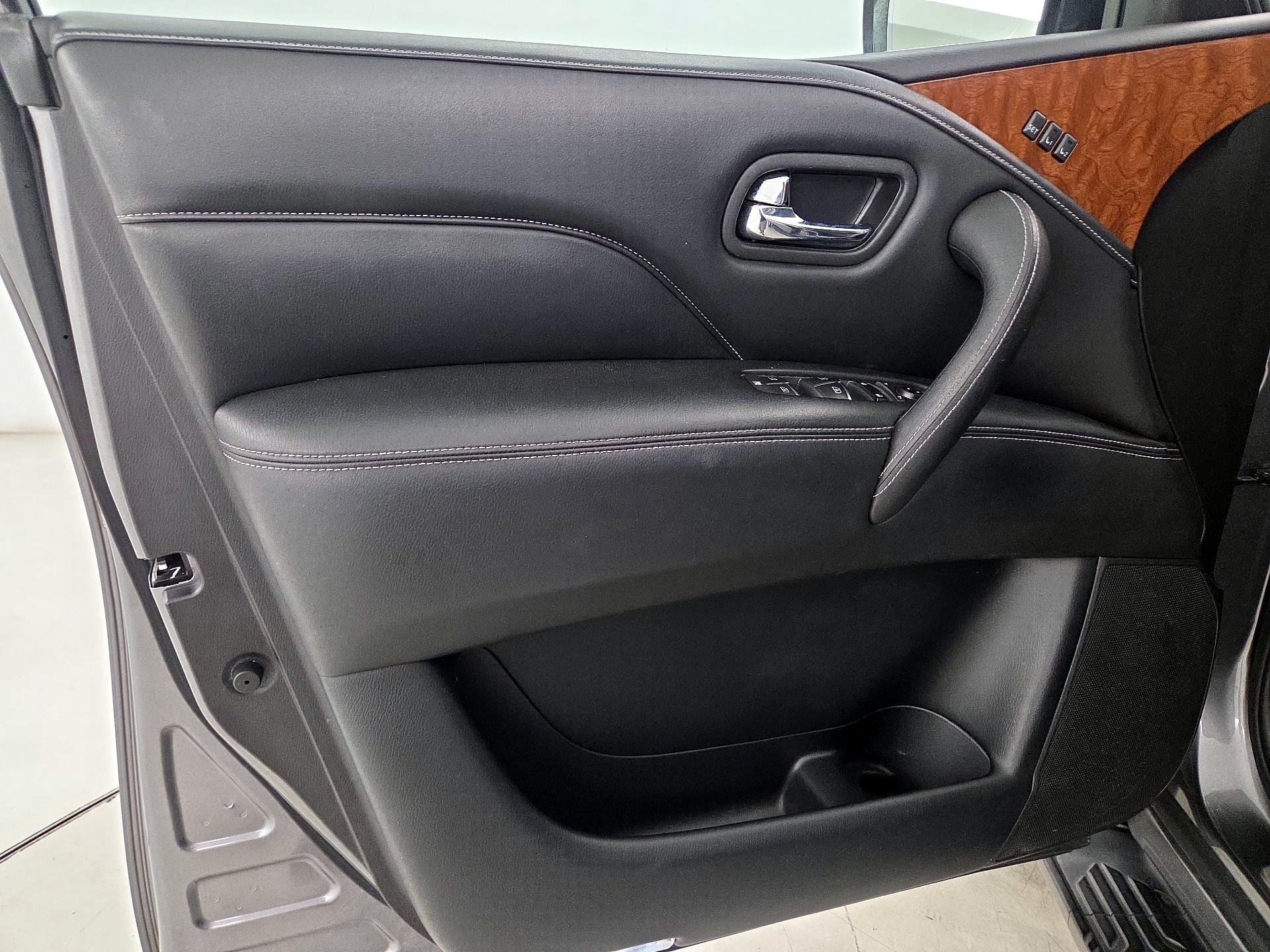 Thumbnail: 2019 INFINITI QX80 - 12