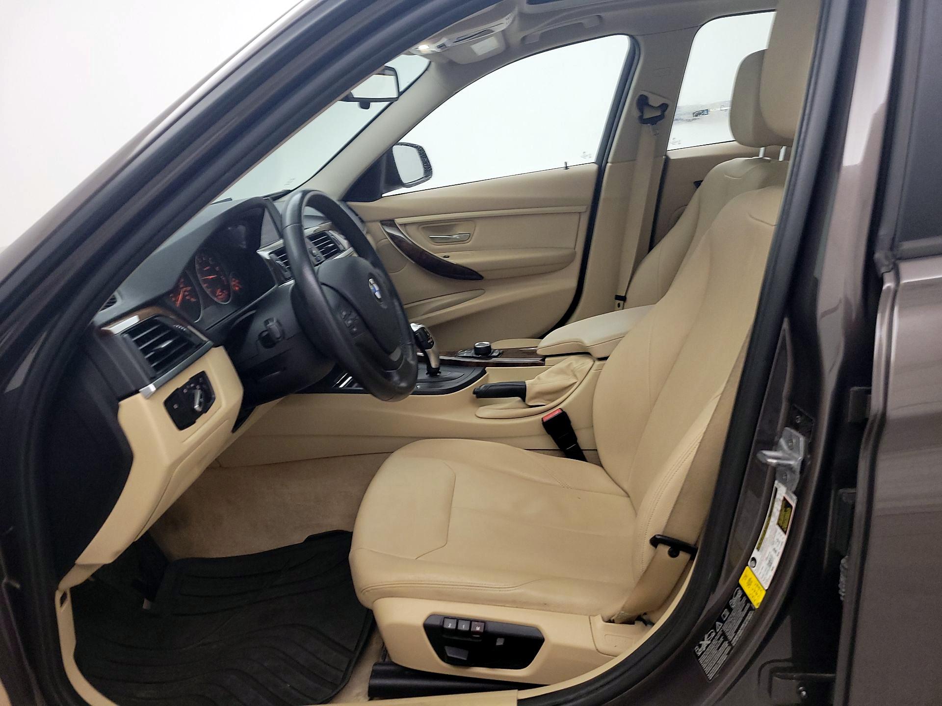 Thumbnail: 2014 BMW 3 Series - 11