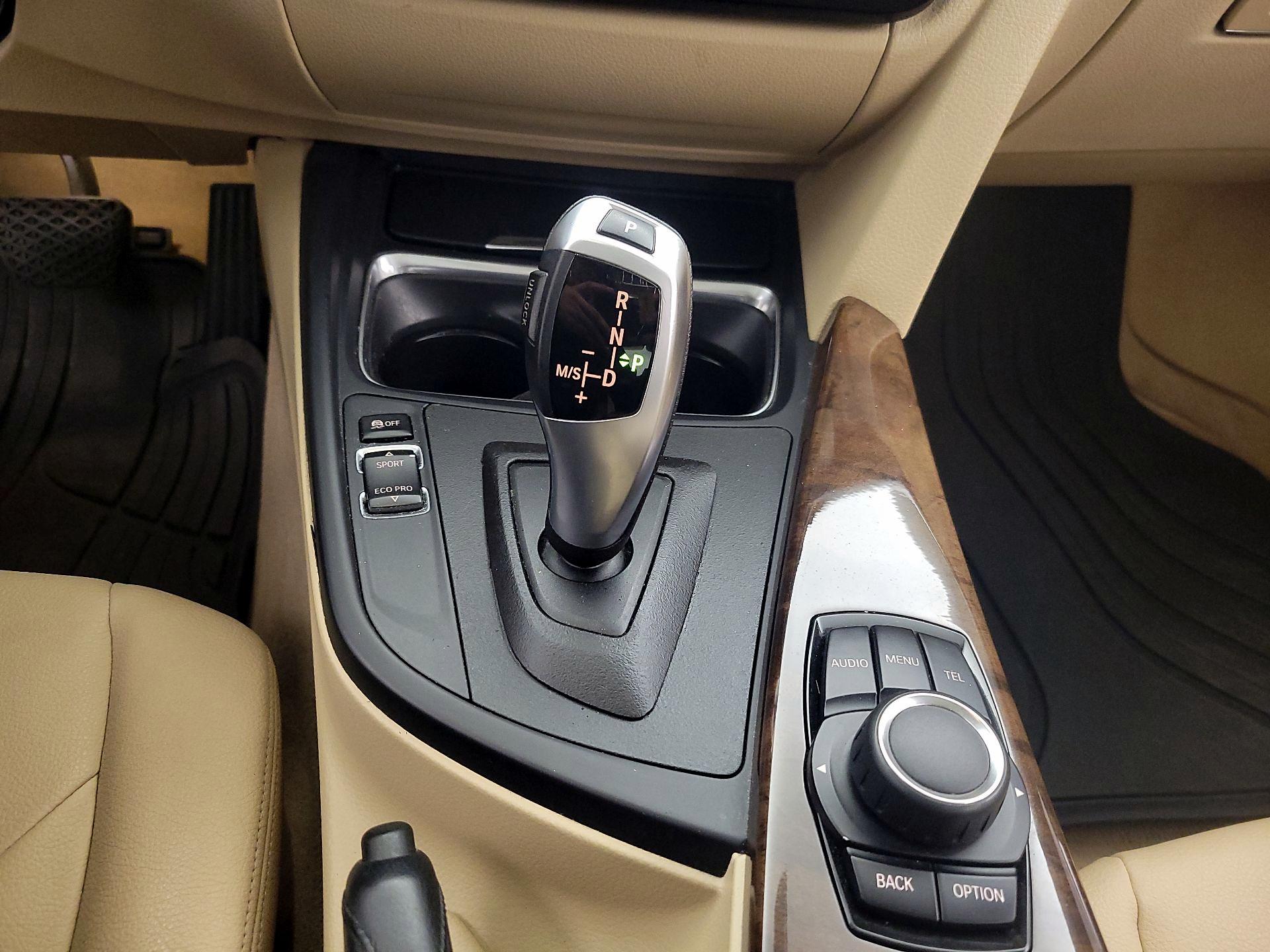 Thumbnail: 2014 BMW 3 Series - 16