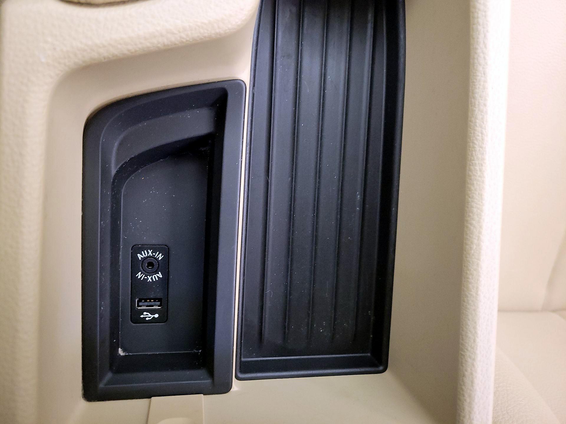 Thumbnail: 2014 BMW 3 Series - 17