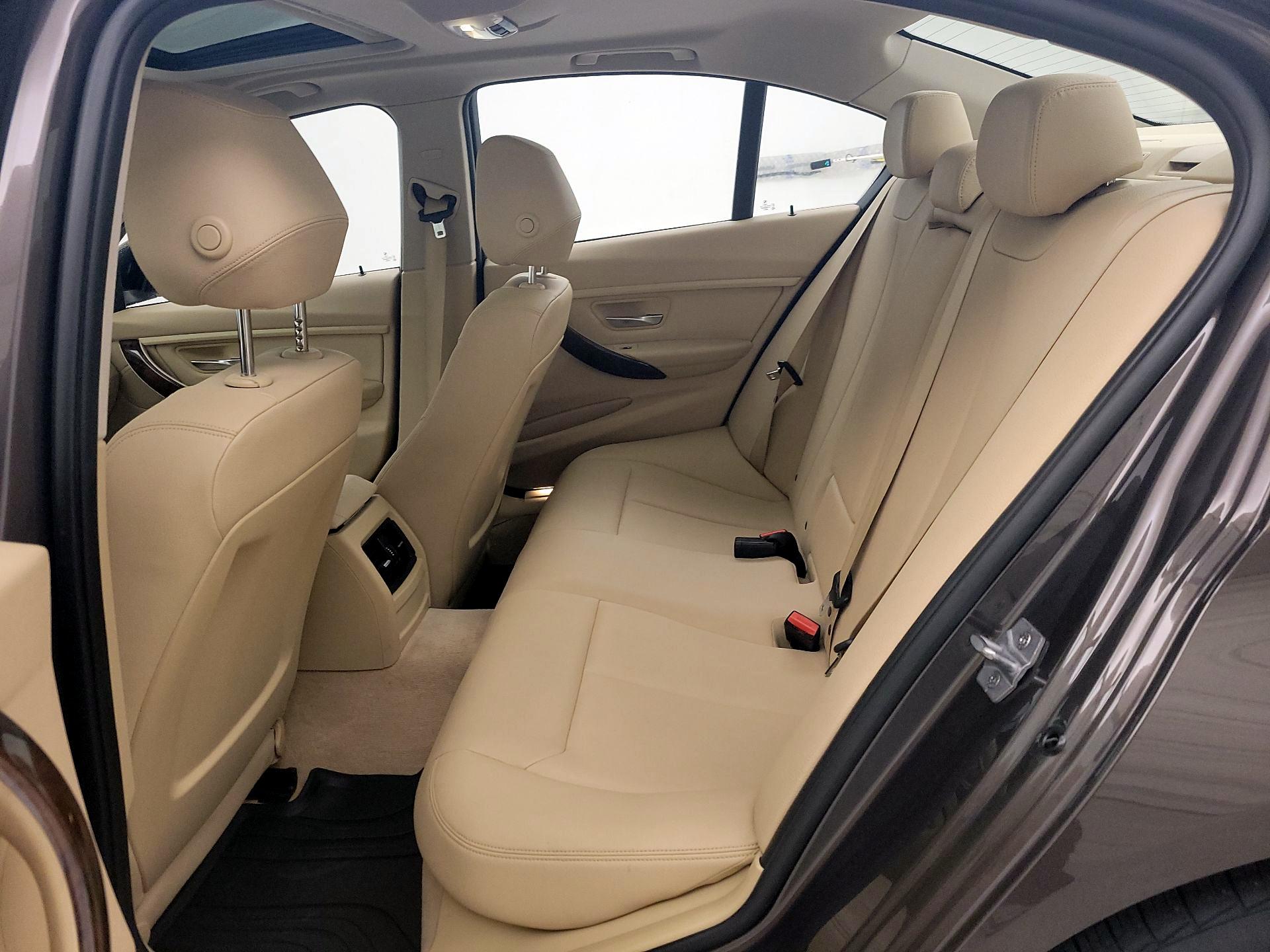 Thumbnail: 2014 BMW 3 Series - 19