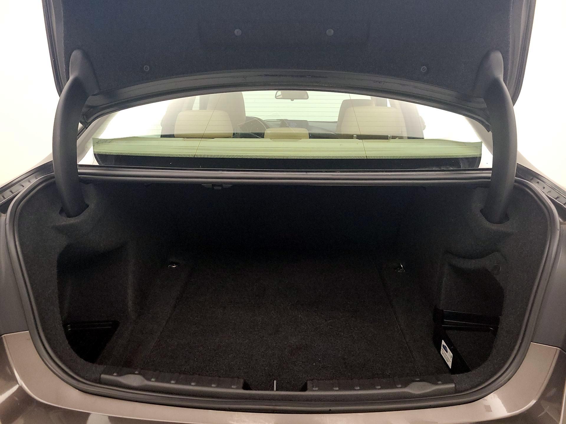 Thumbnail: 2014 BMW 3 Series - 20