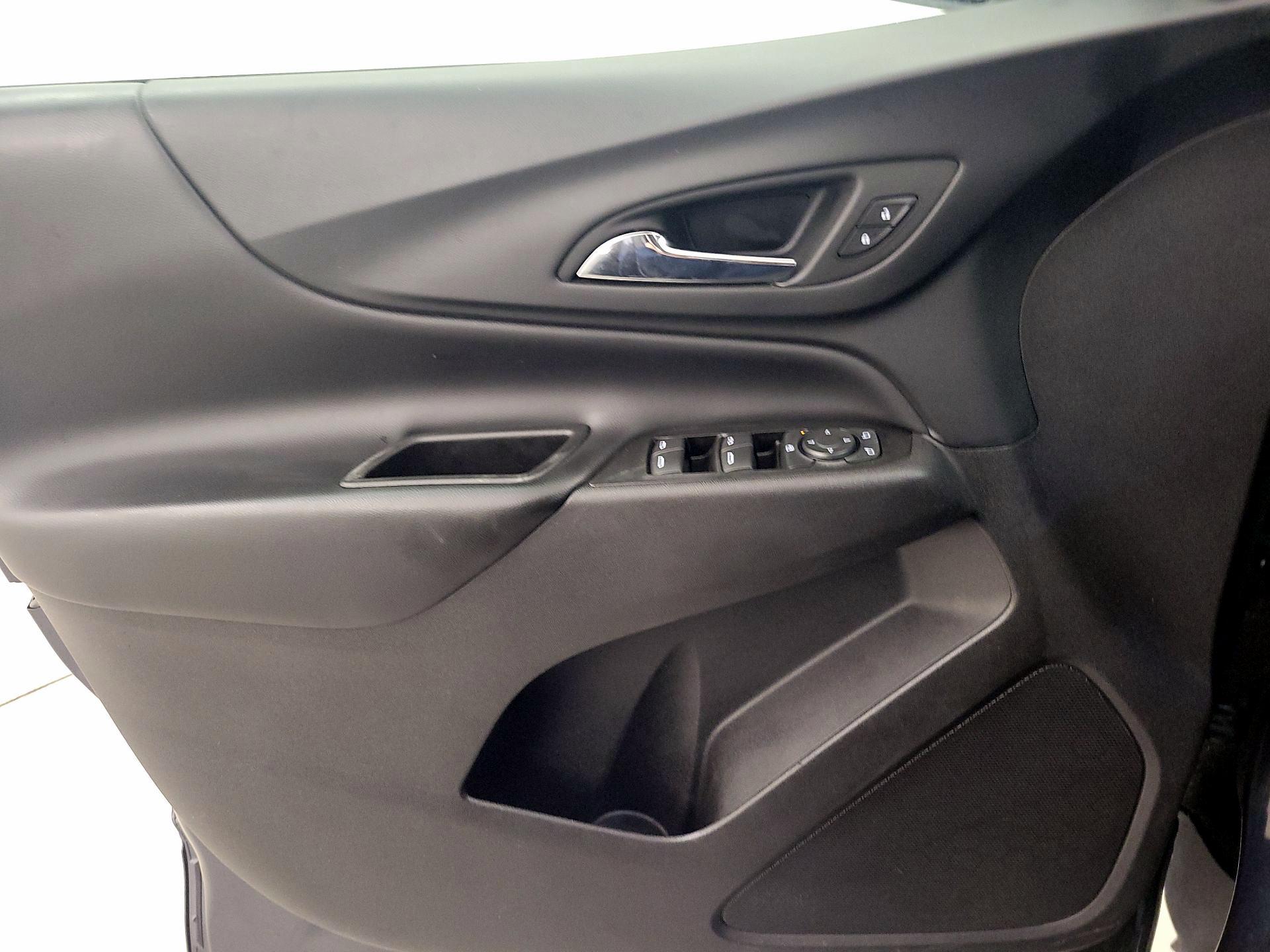 Thumbnail: 2018 Chevrolet Equinox - 12